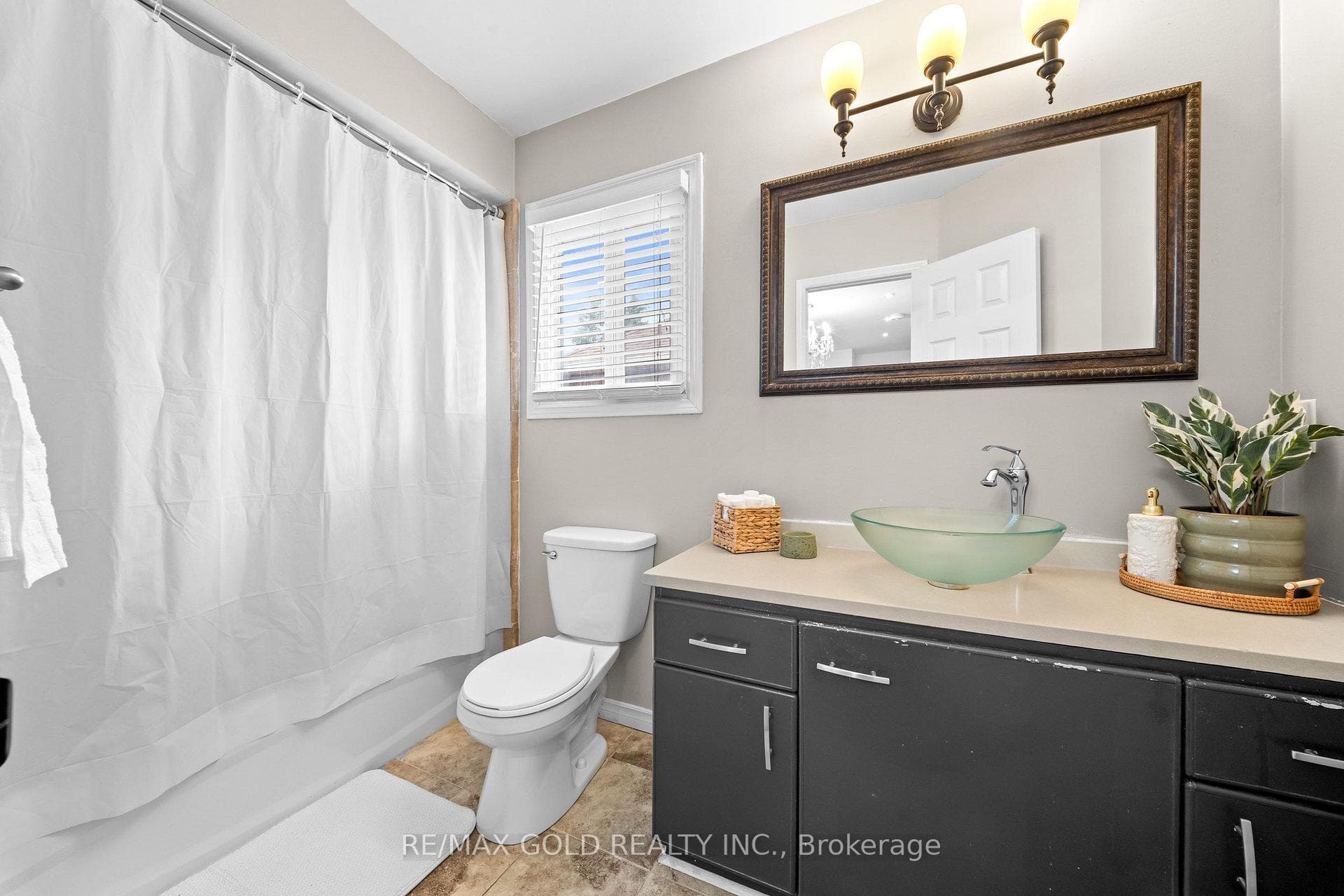 14 Shadywood Road photo 33