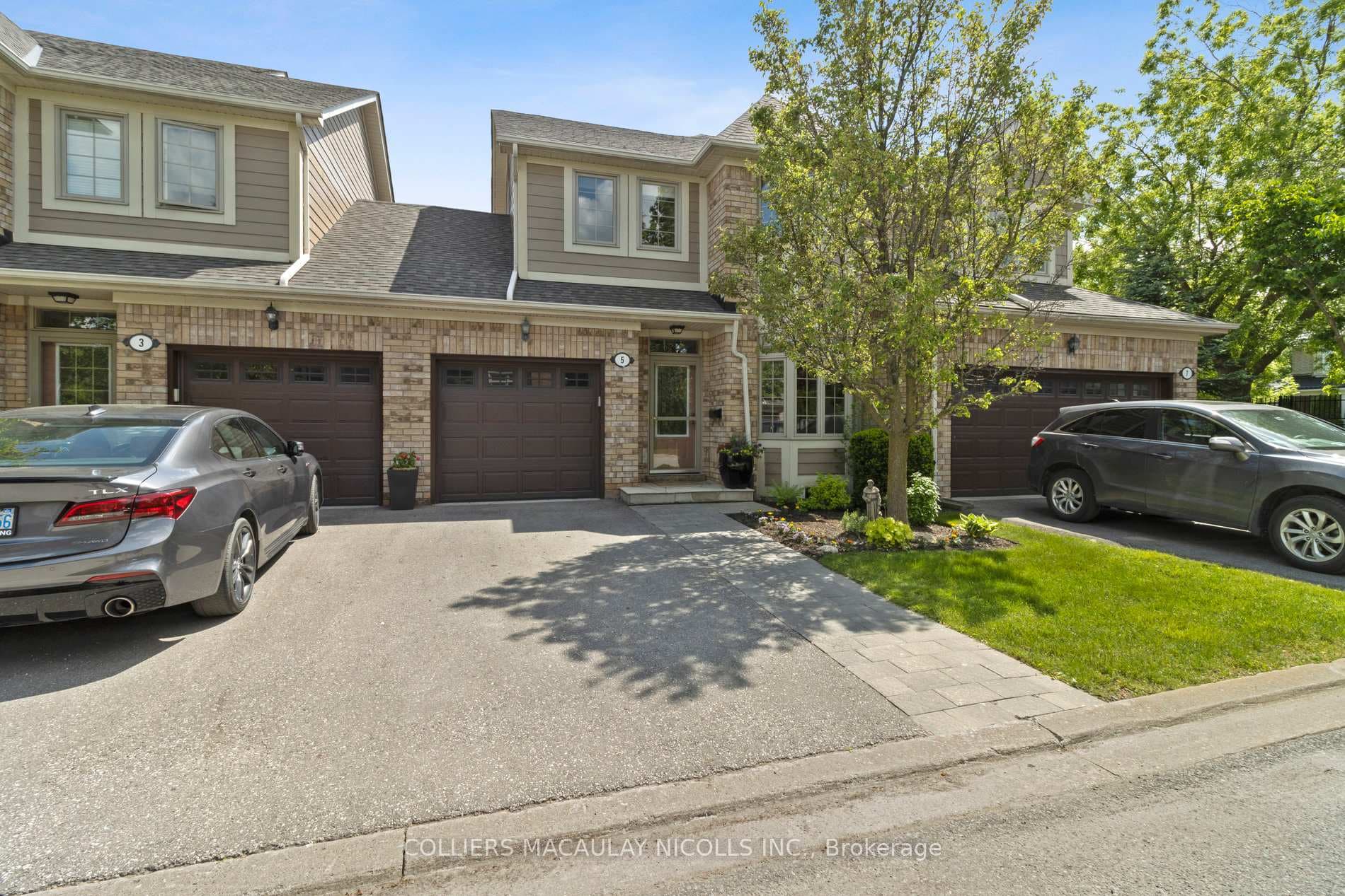 5 Longmont Way photo 1