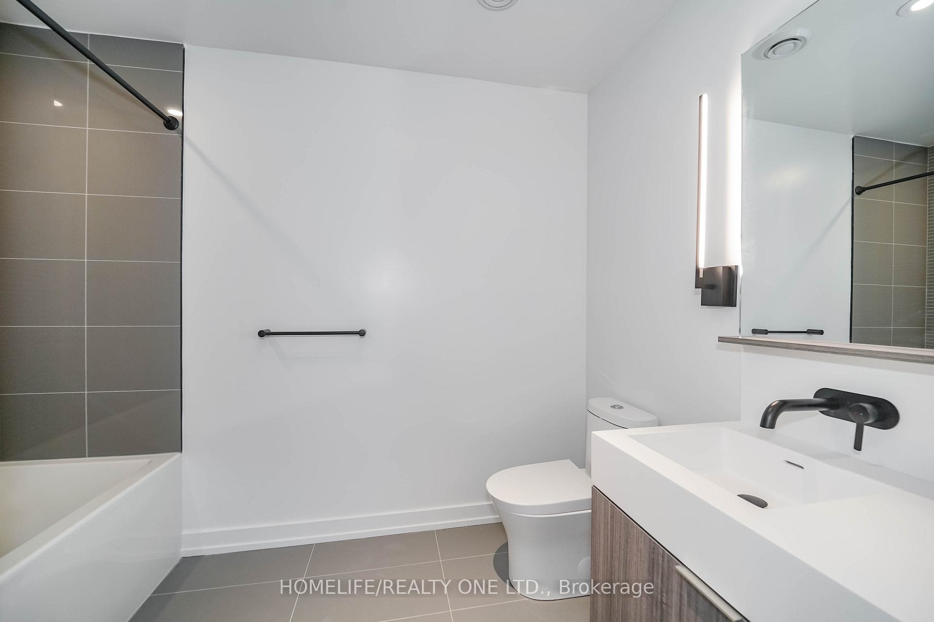 117 Broadway Avenue Unit 1111 photo 23