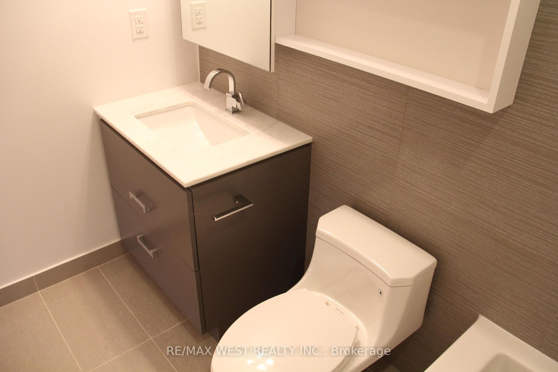 1830 Bloor Street Unit 617 photo 5