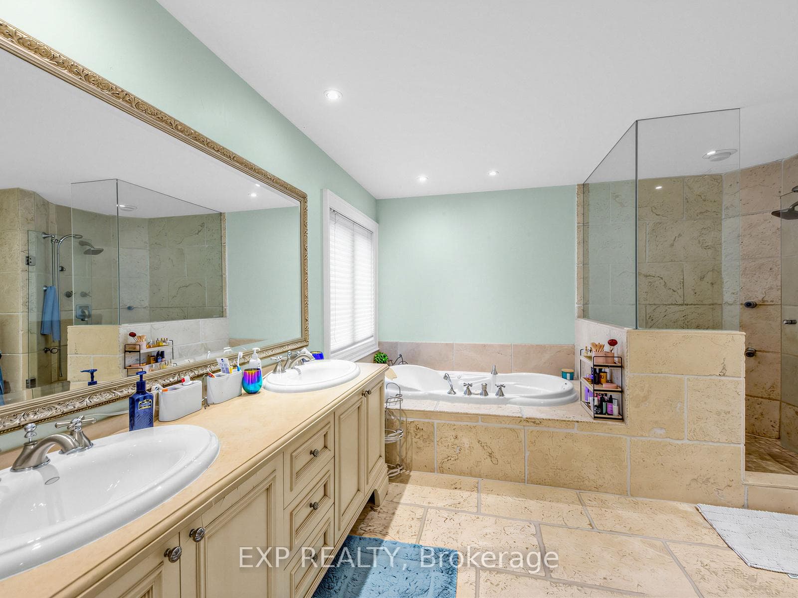 241 Poplar Plains Street photo 20