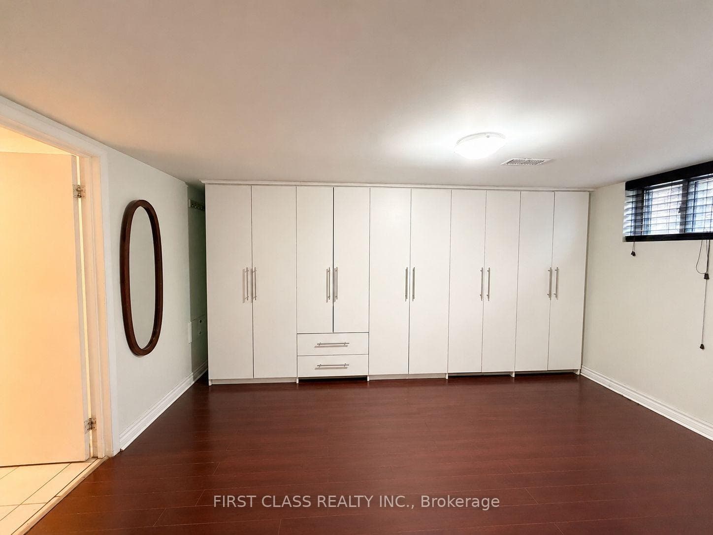 15 Leahann Drive Unit Bsmt photo 6
