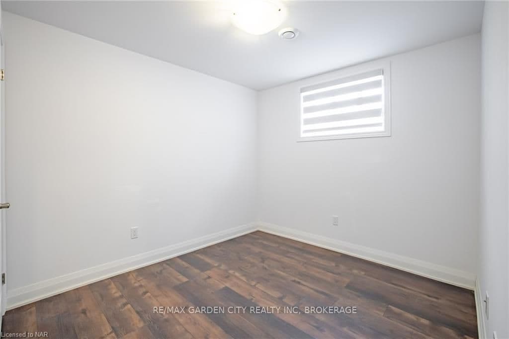 31 AUTUMN Avenue photo 14