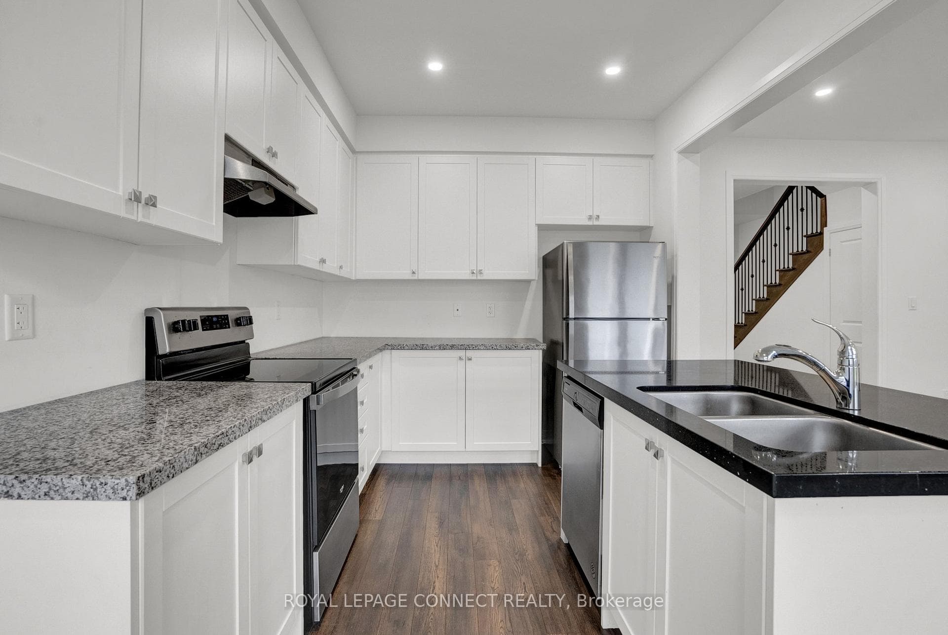 110 Armilia Place photo 12