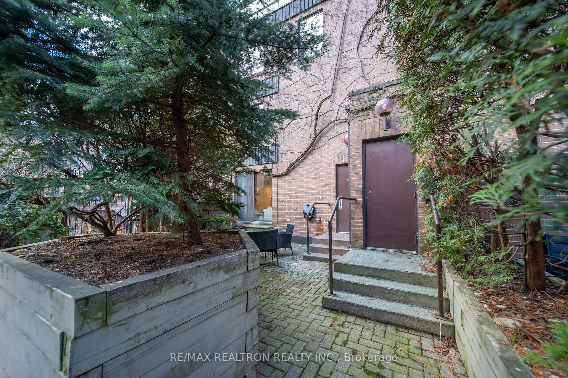 19 Dundonald Street Unit 204 photo 27