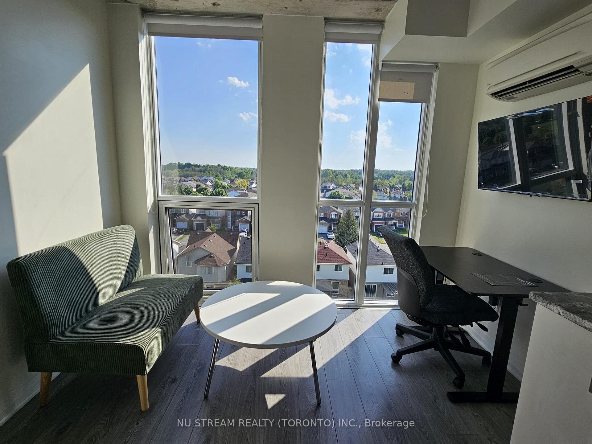 1900 Simcoe Street Unit 609 photo 2