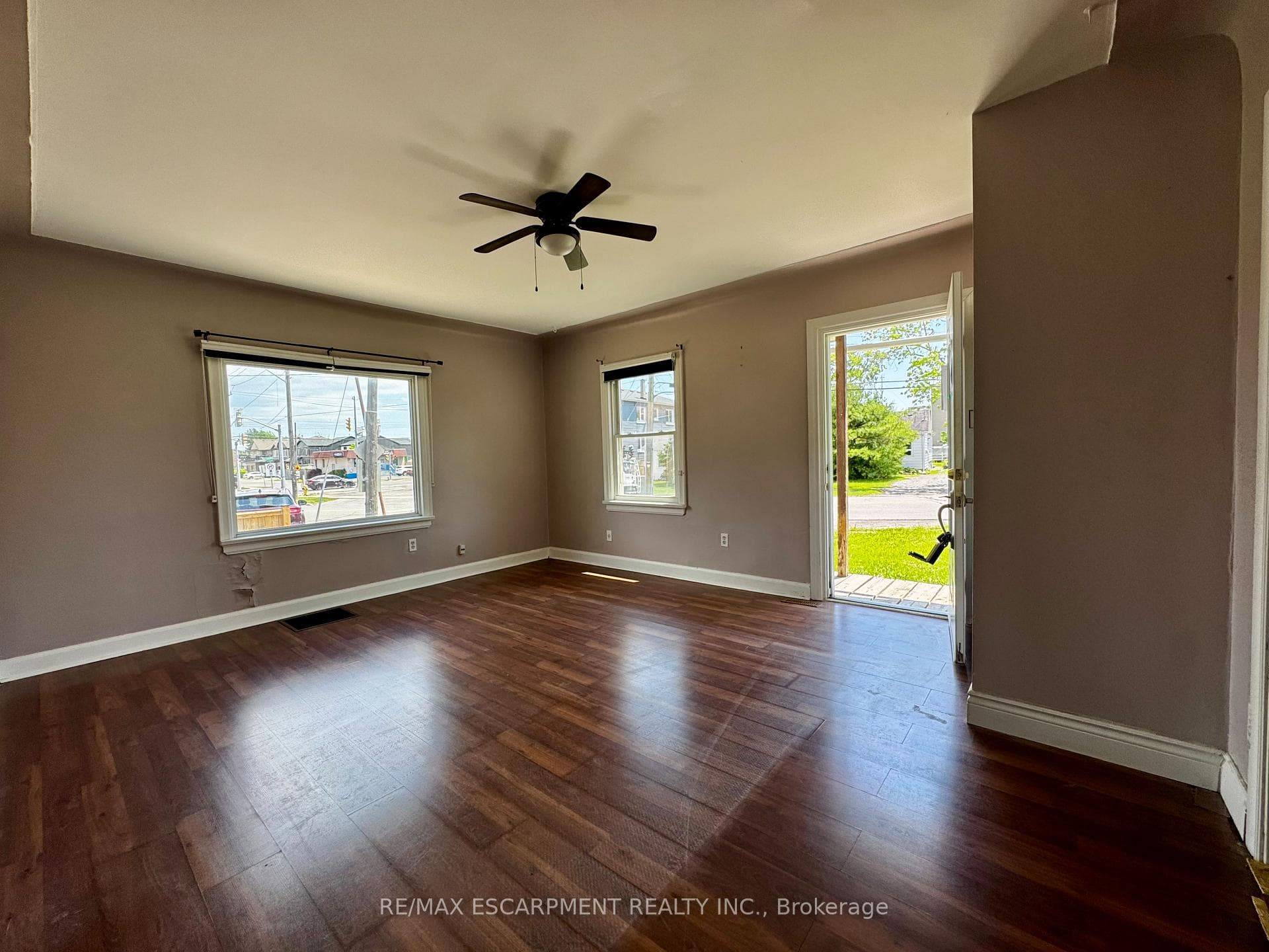 89 Lincoln Avenue photo 10