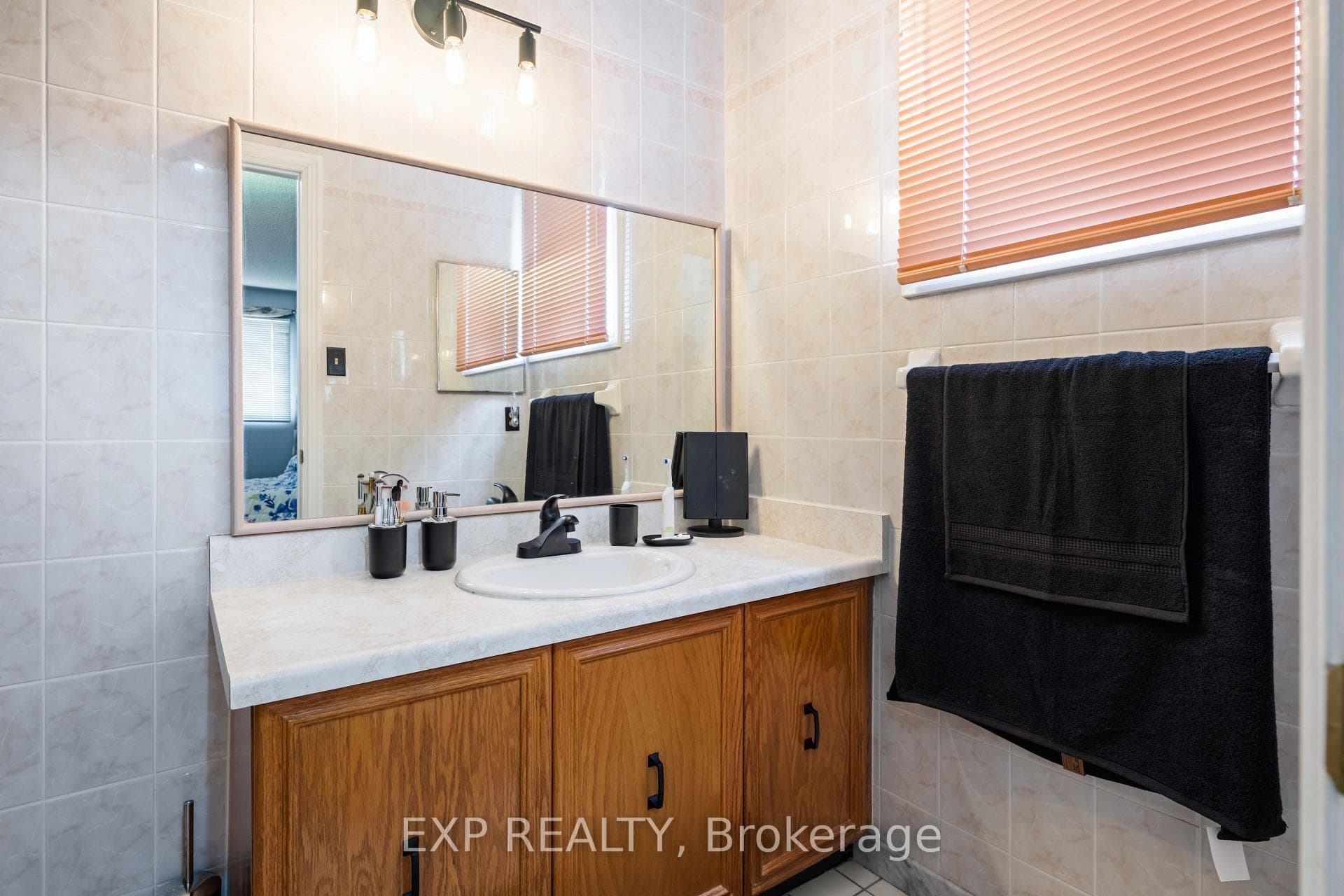 10 Ruth Avenue photo 23