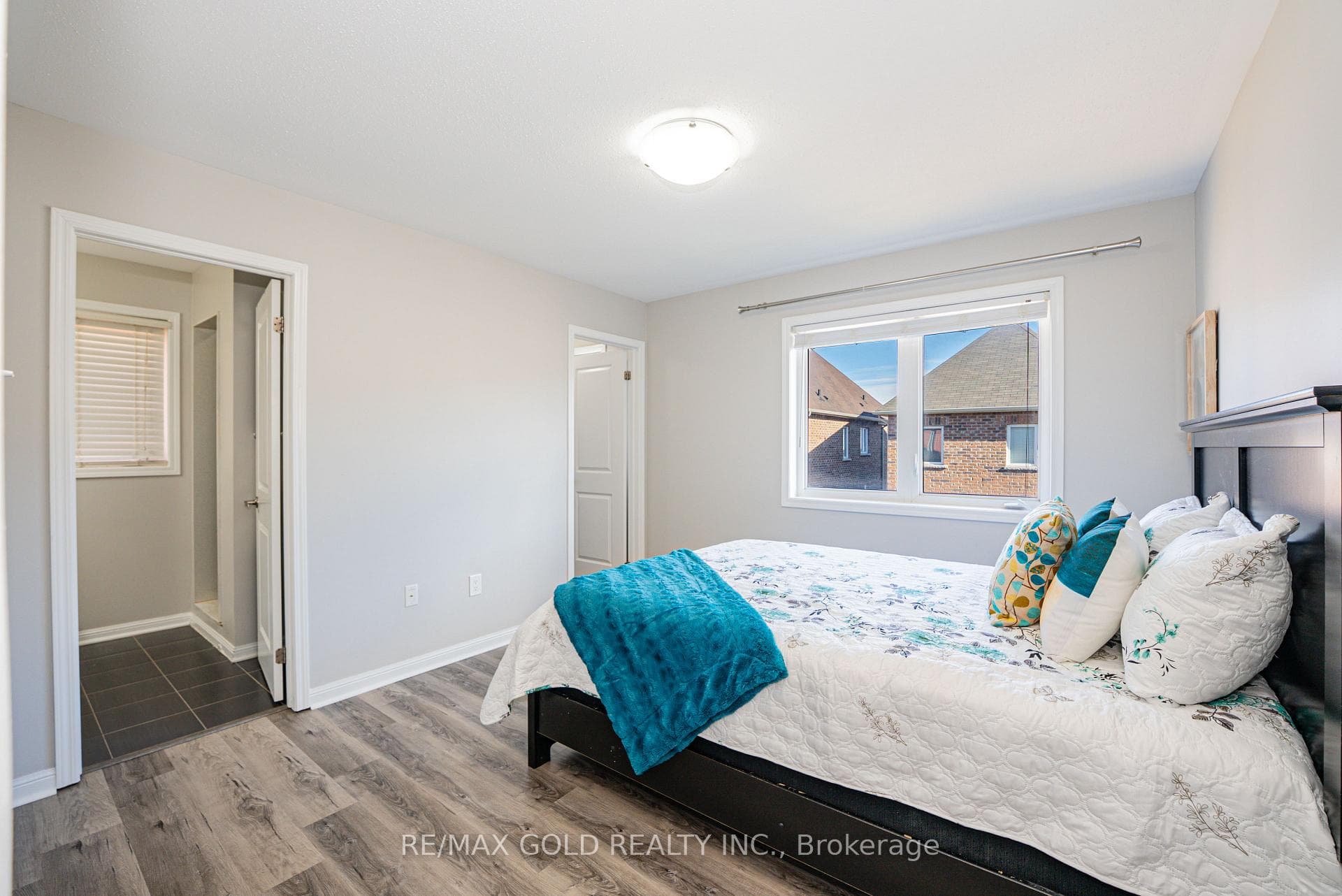 45 Ariel Road photo 22