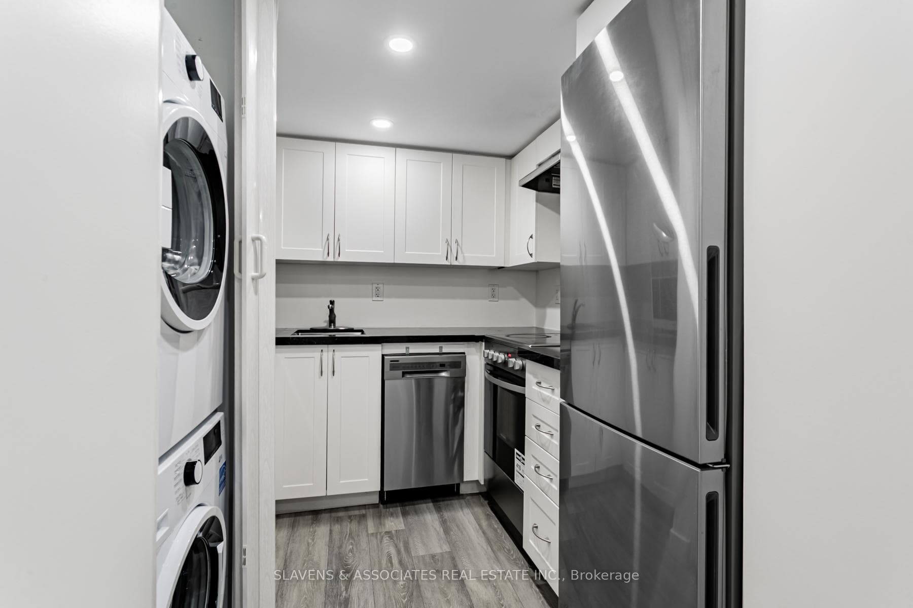 1088 Avenue Road photo 38