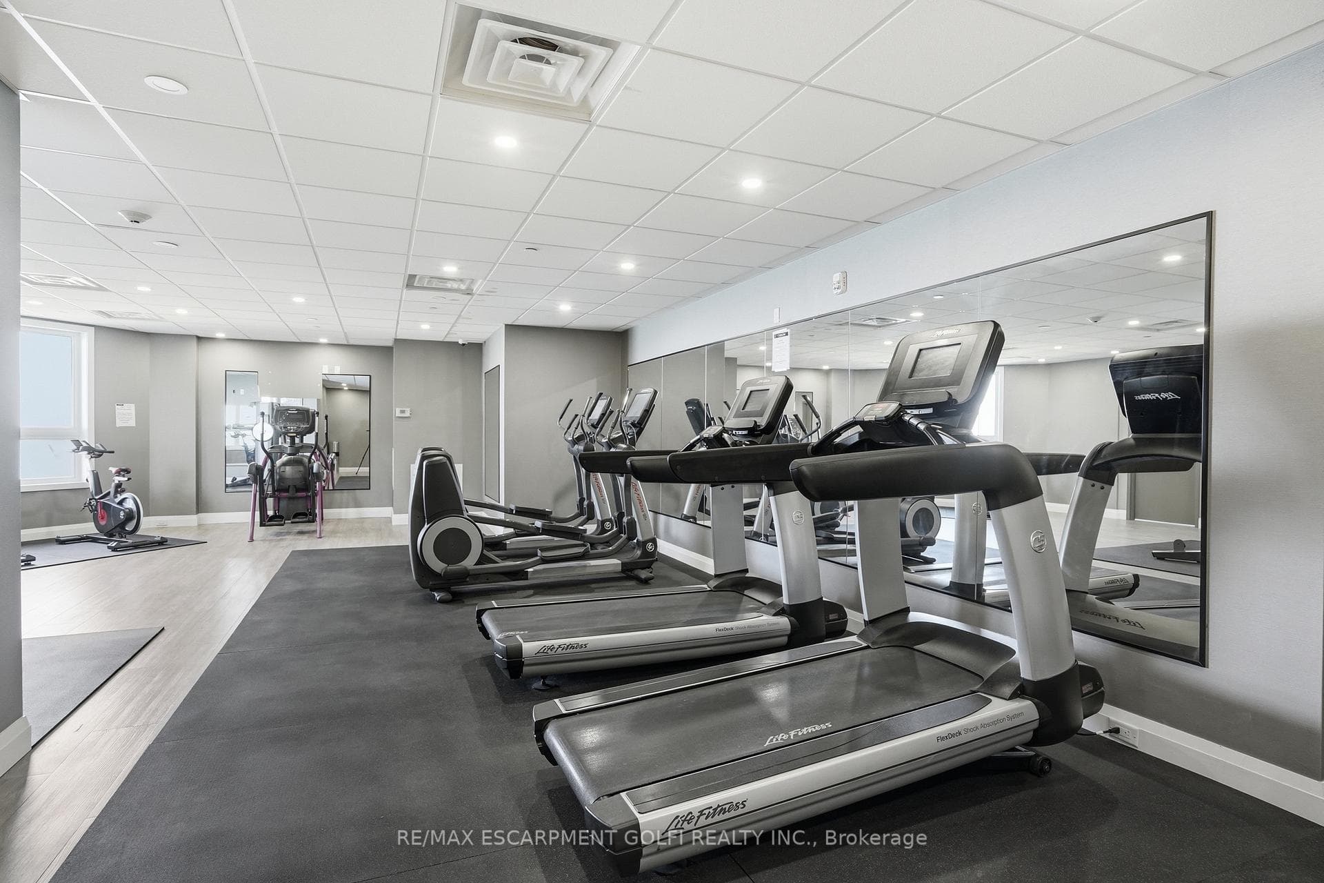 101 SHOREVIEW Place Unit 129 photo 27