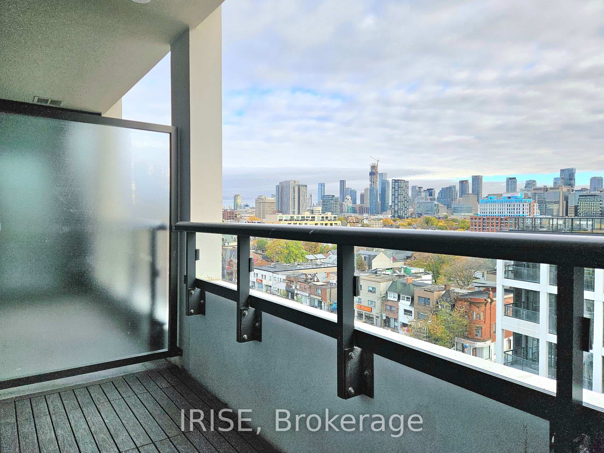 115 Denison Avenue Unit 918 photo 12