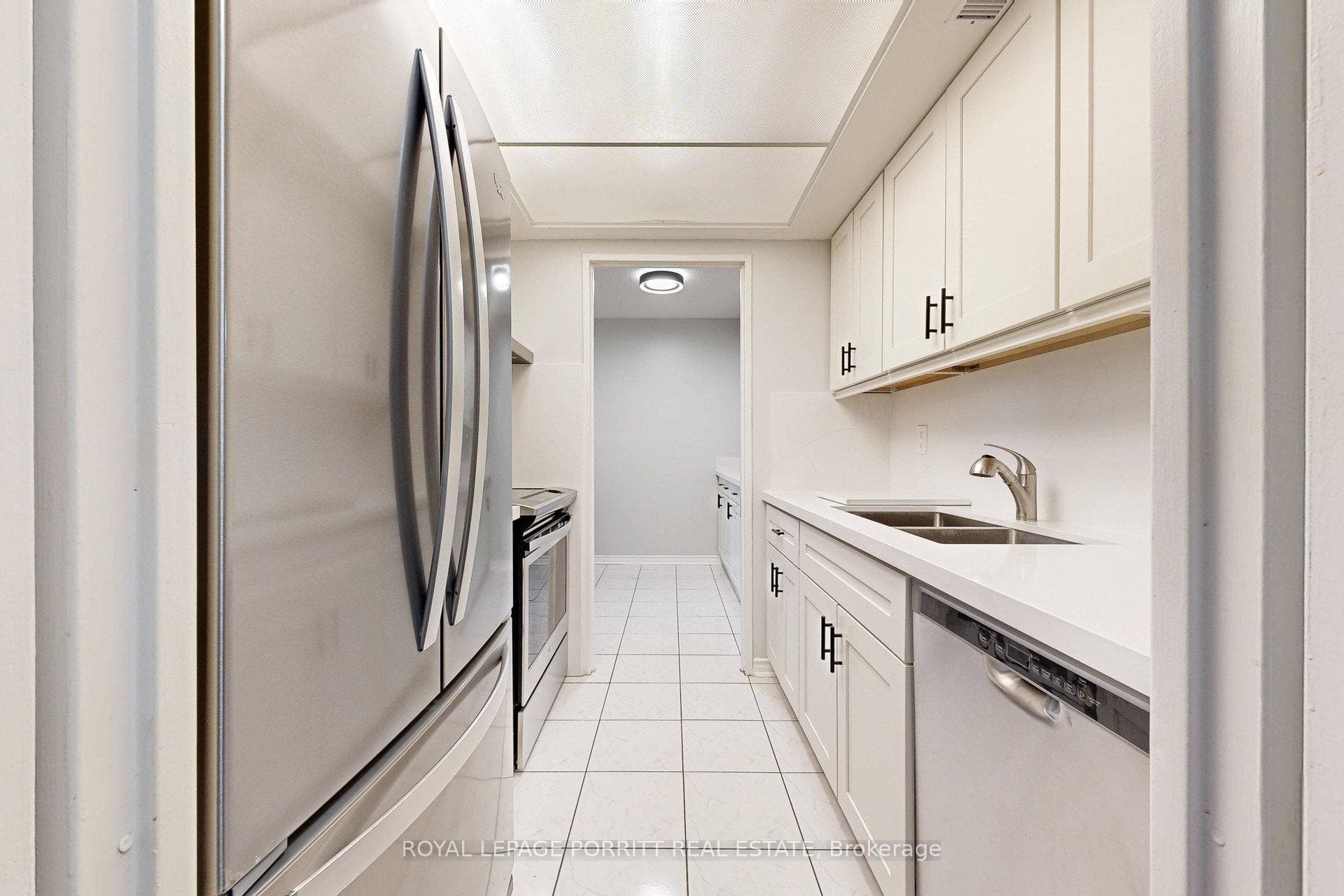 1535 Lakeshore Road Unit 201 photo 13