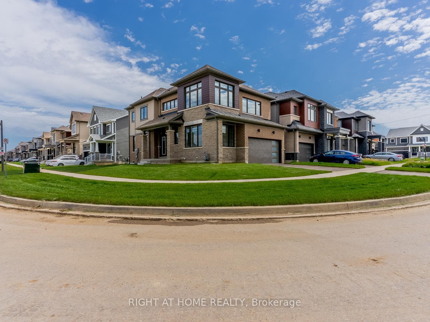 94 Monteith Drive photo 2
