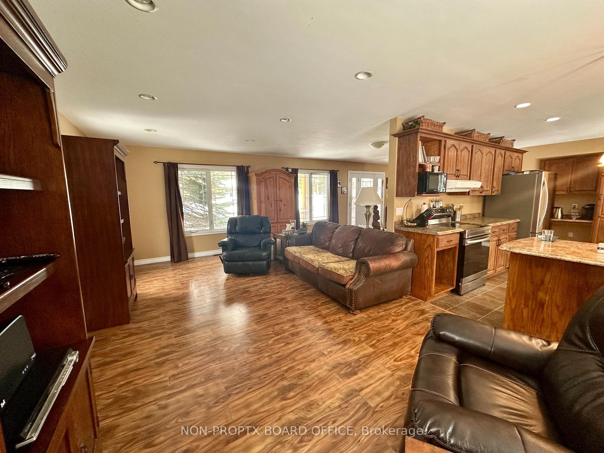 241 Mcnaughton Avenue photo 11