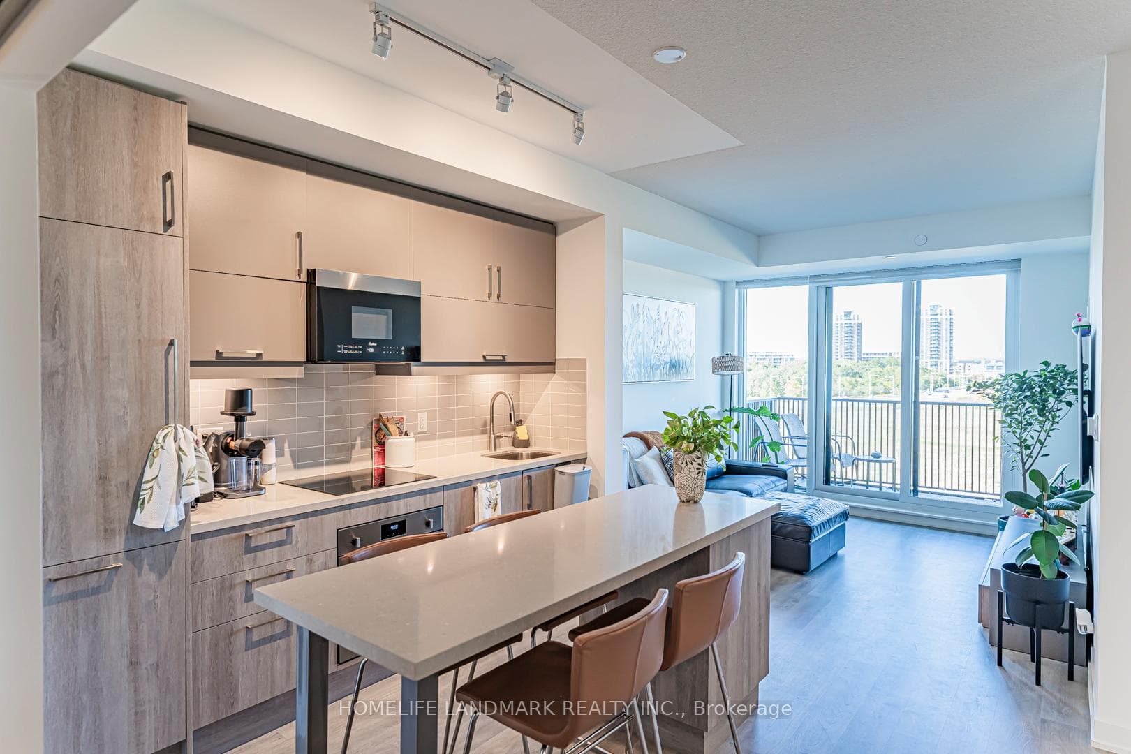 38 Simcoe Promenade N/A Unit C410 photo 10