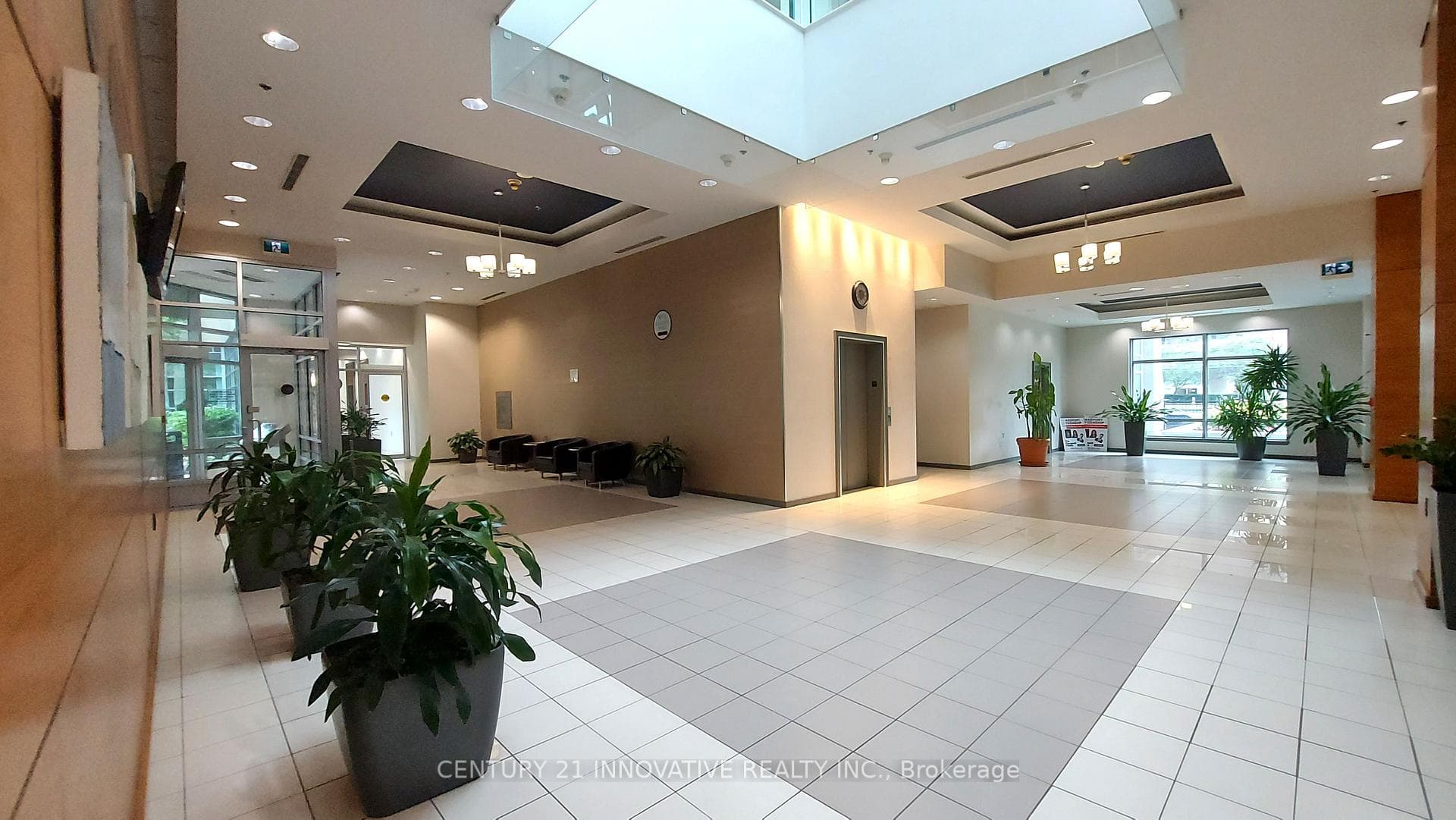 33 Elm Drive Unit 1012 photo 18