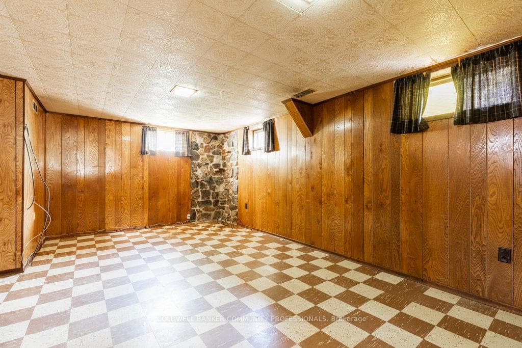 9 Pleaseley Road photo 30