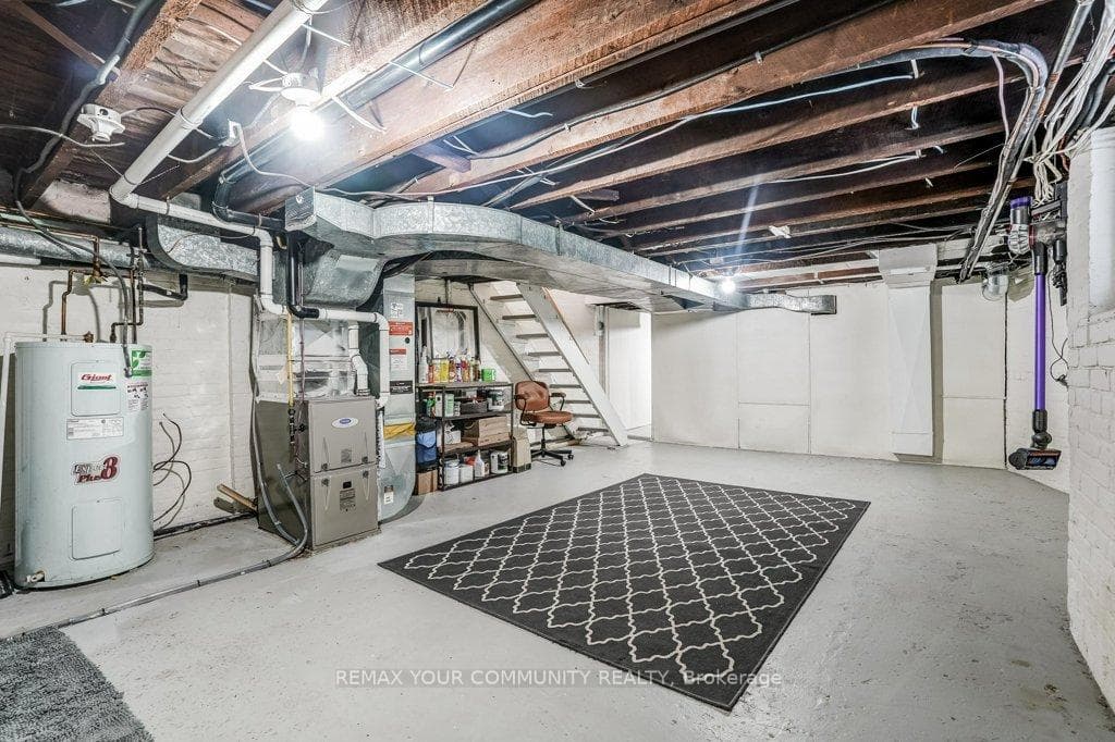 11 1/2 Sparkhall Avenue photo 23