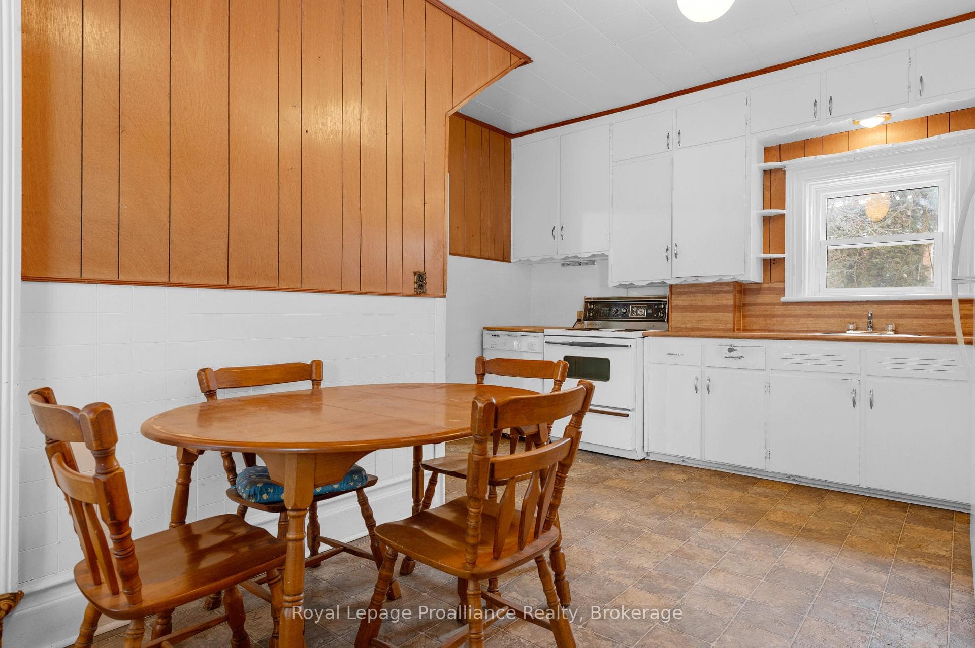 184 Edward Street photo 22