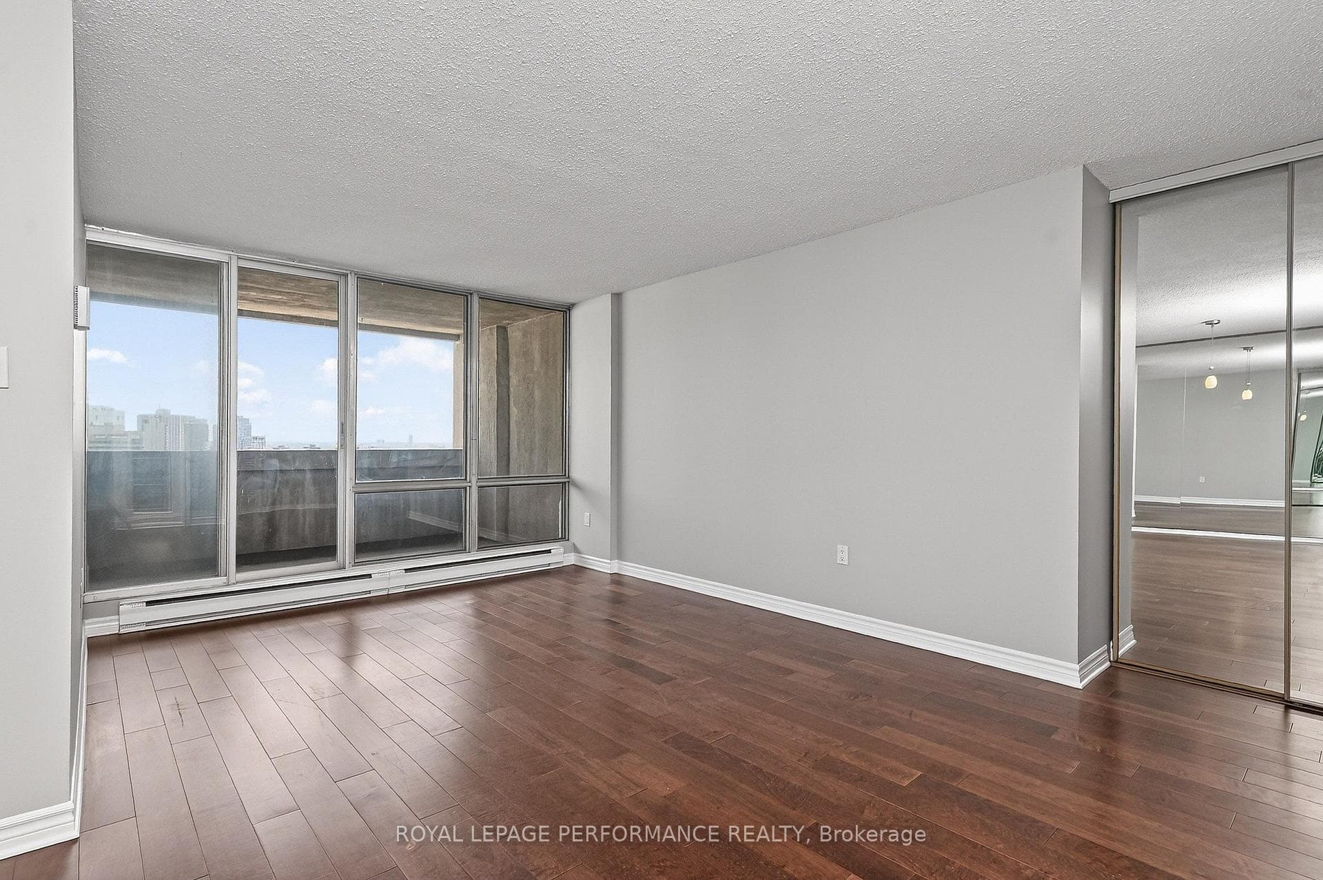 530 Laurier Avenue Unit 2502 photo 6