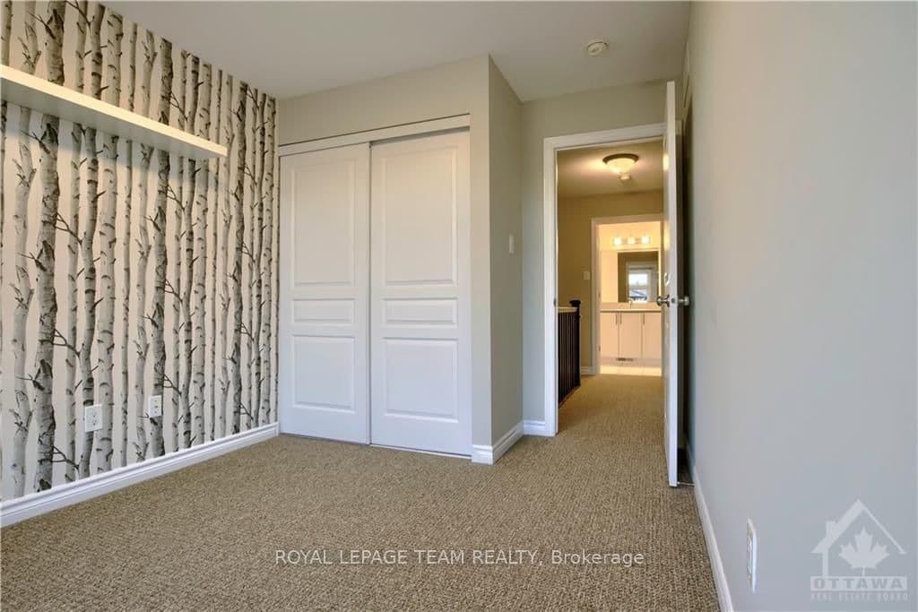 220 LEATHER LEAF Terrace photo 21