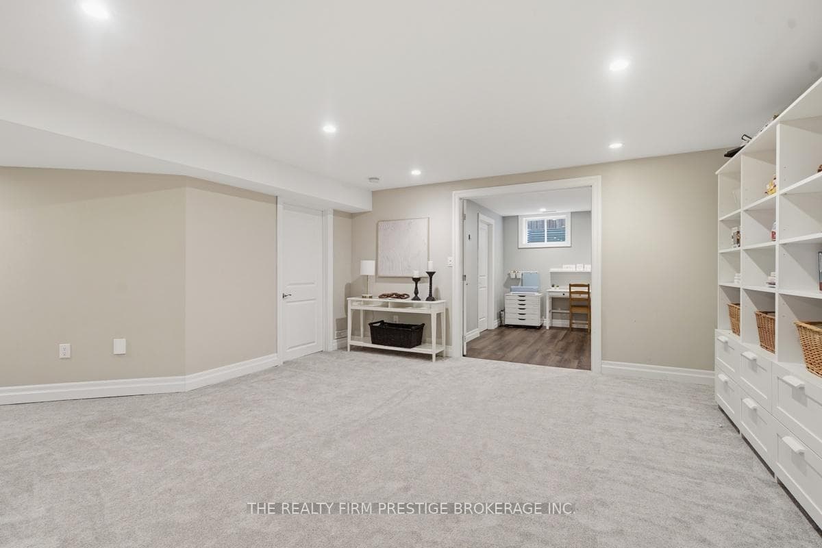 2051 Westpoint Heights photo 42