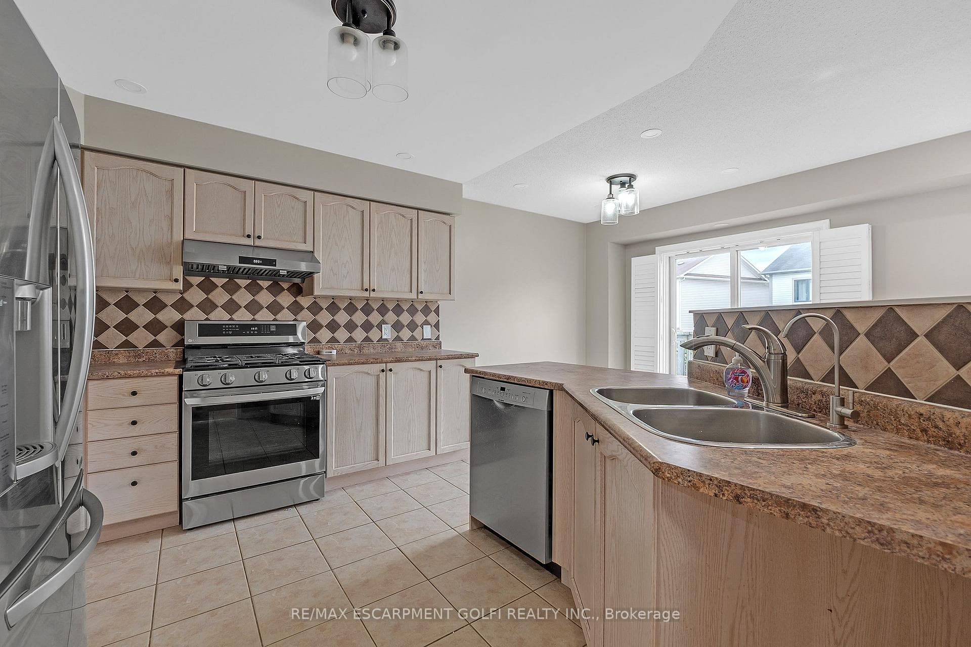 311 Longworth Avenue photo 15