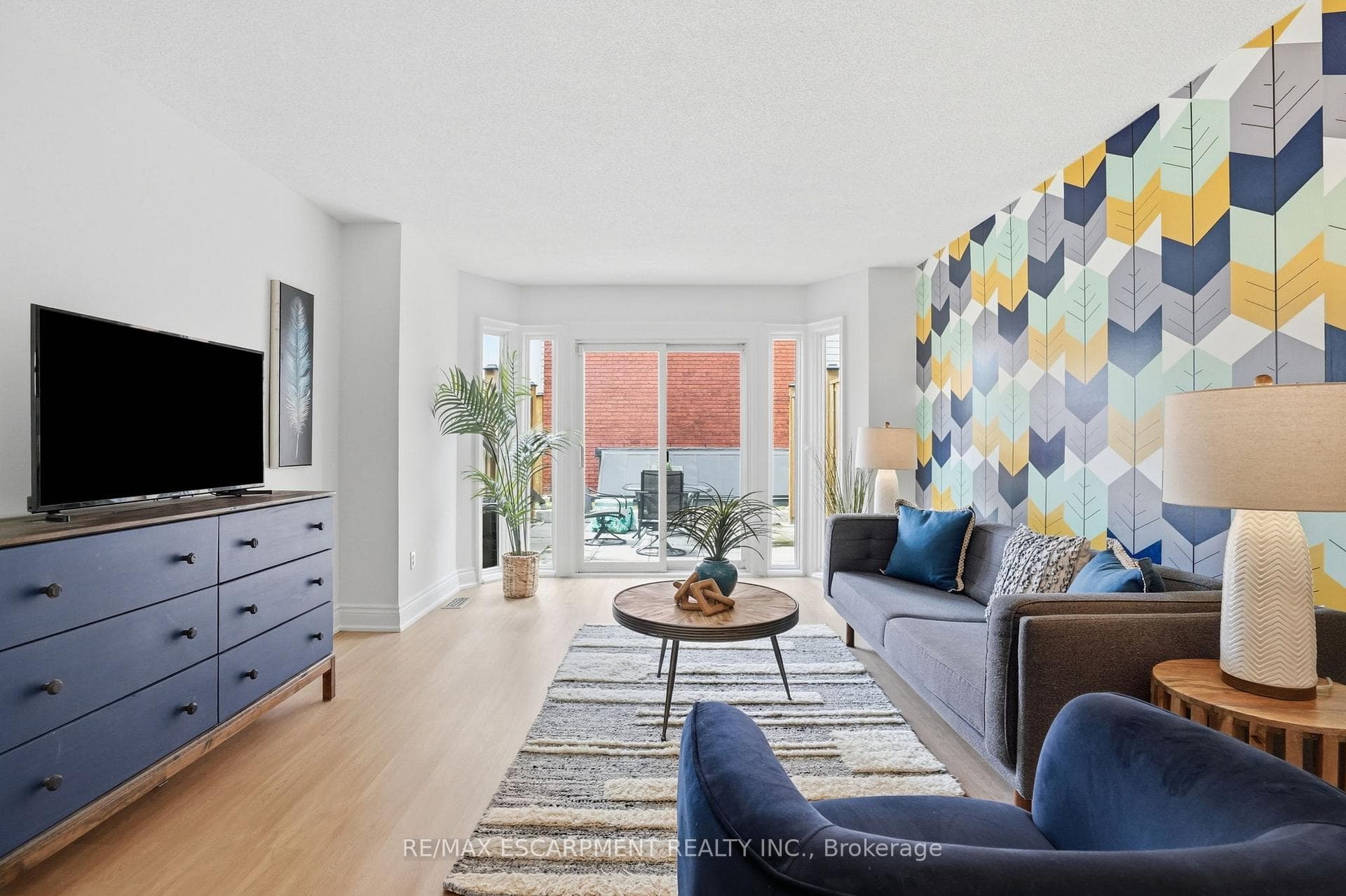 895 Maple Avenue Unit 317 photo 9
