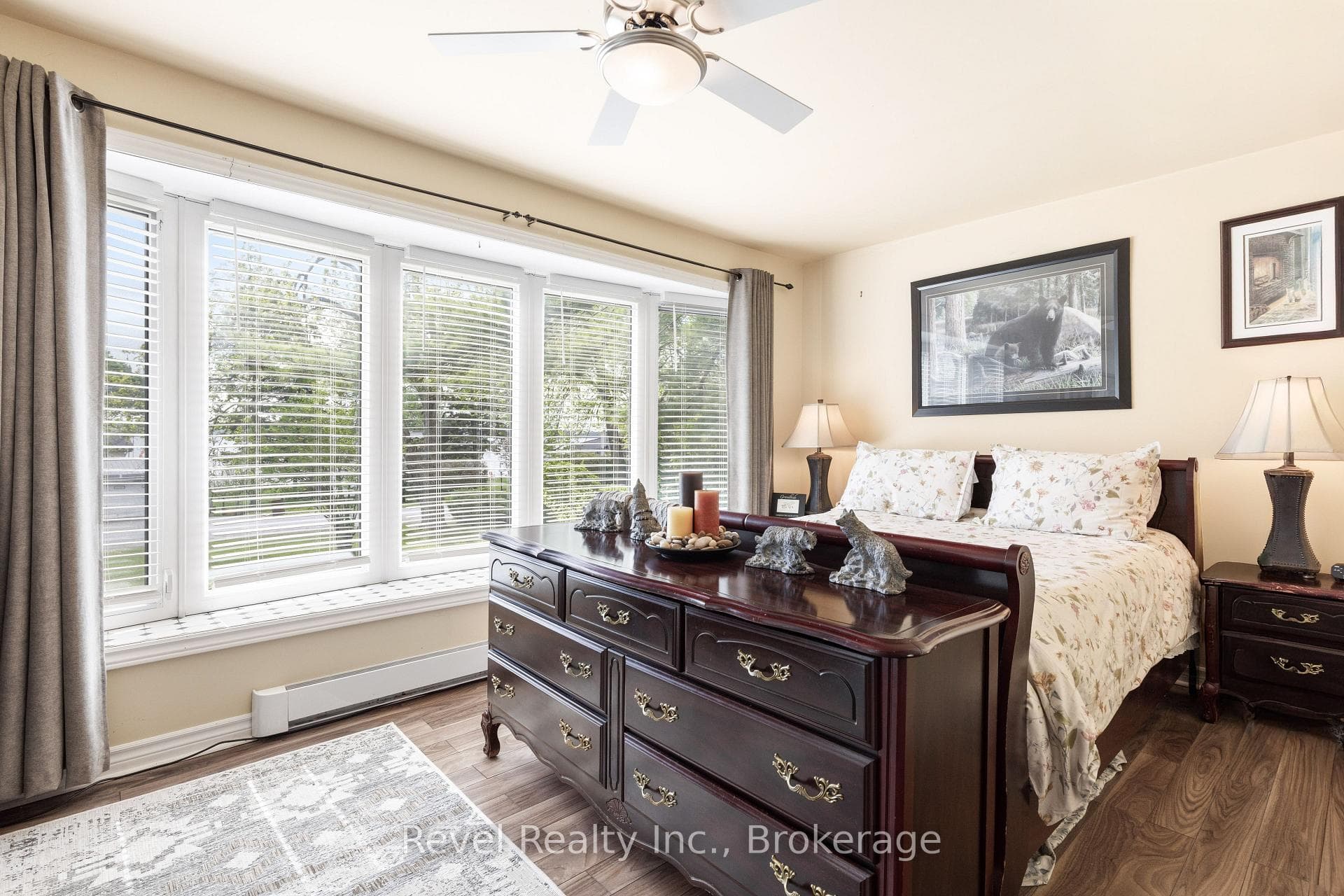 133 Victoria Drive photo 27