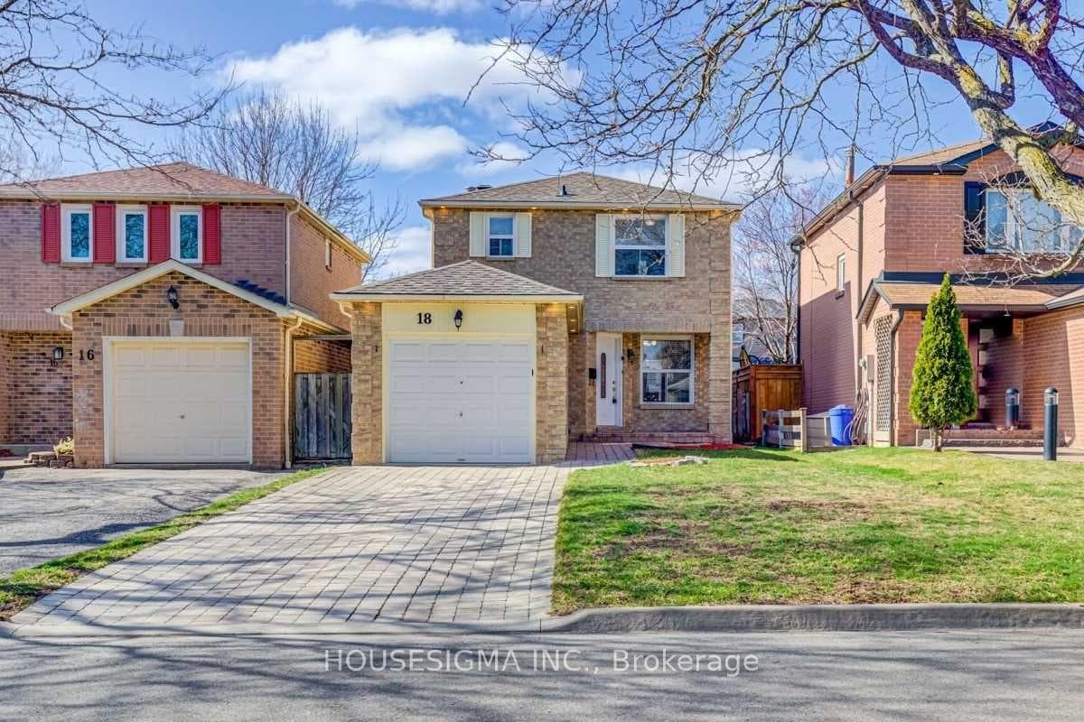 18 Fisher Crescent photo 1