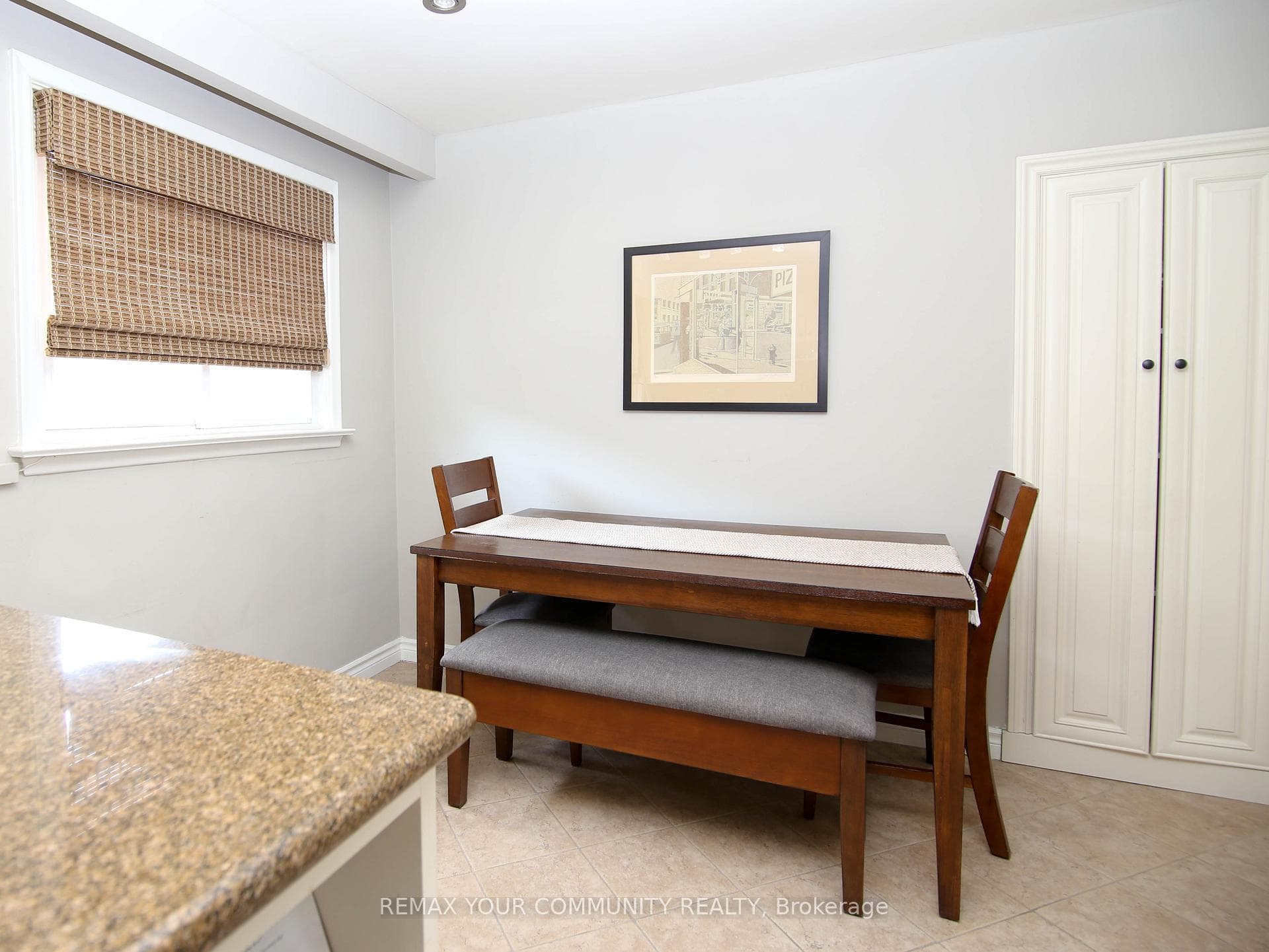 215 Honiton Street photo 15