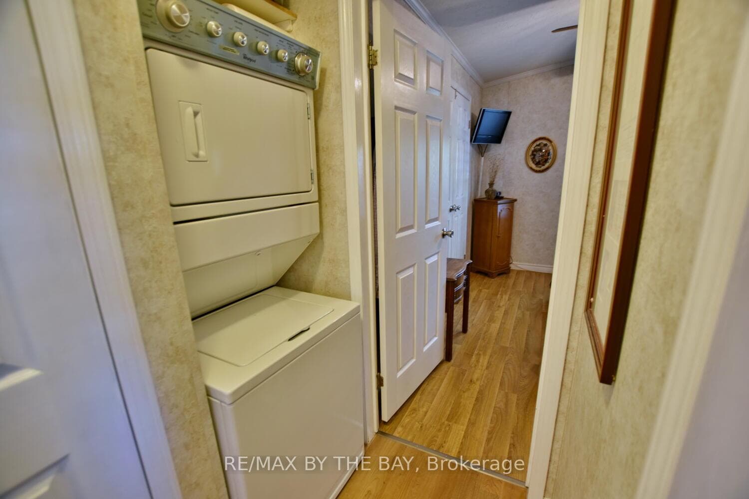 36 Georgian Glen Drive photo 32