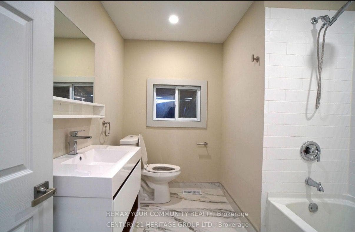 236 Simcoe Avenue photo 33