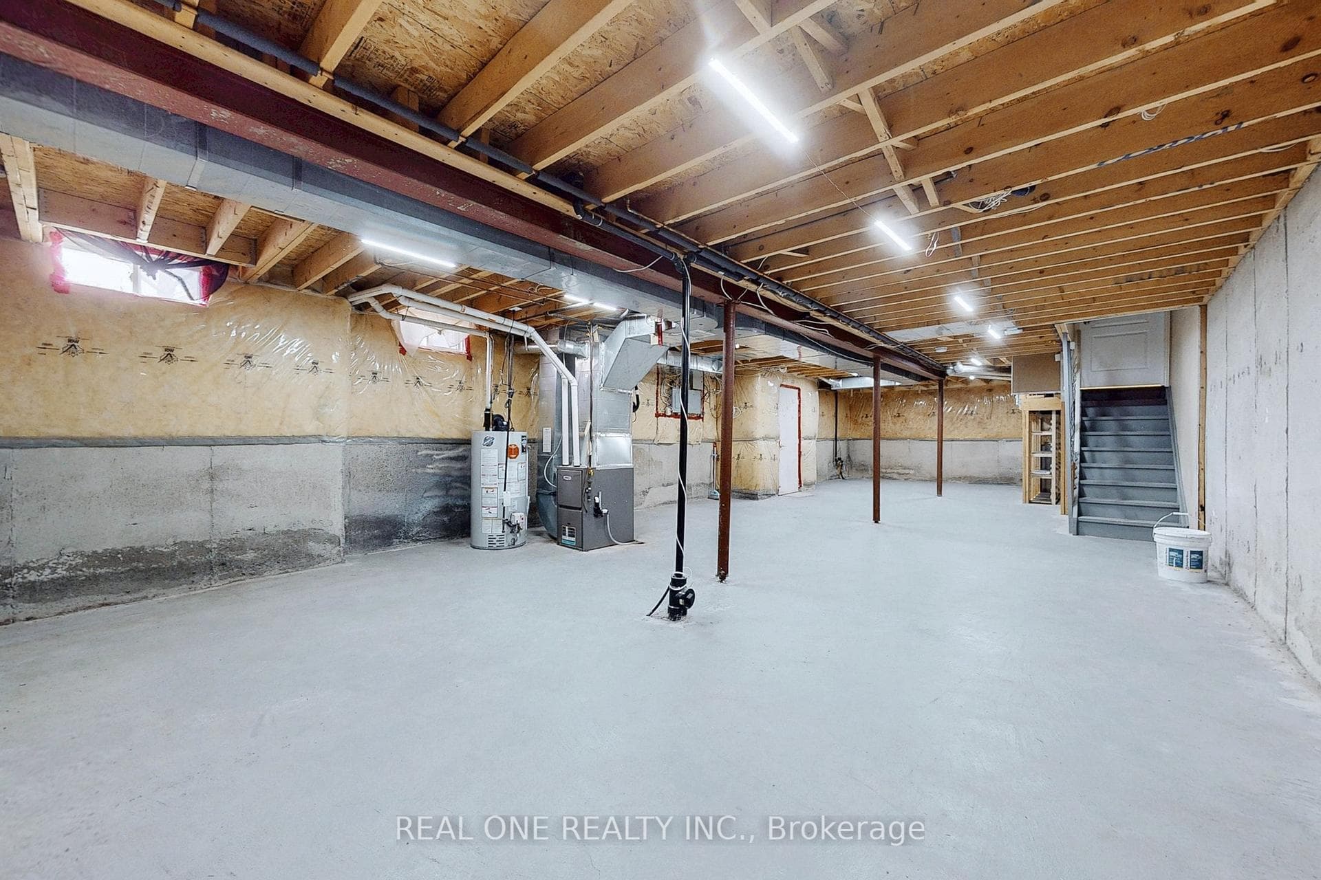 804 Caboto Trail photo 31