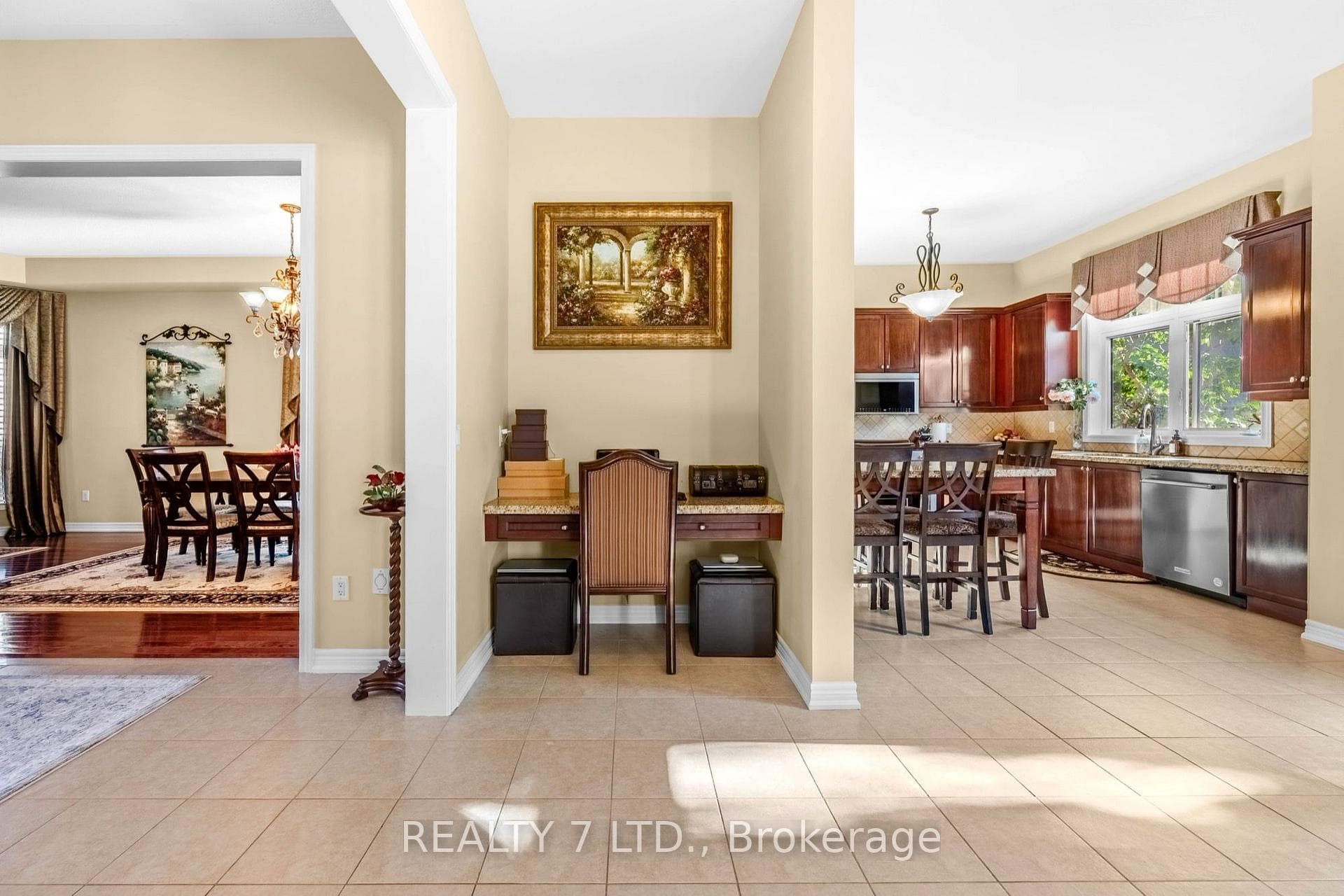 3217 Swiss Court photo 9