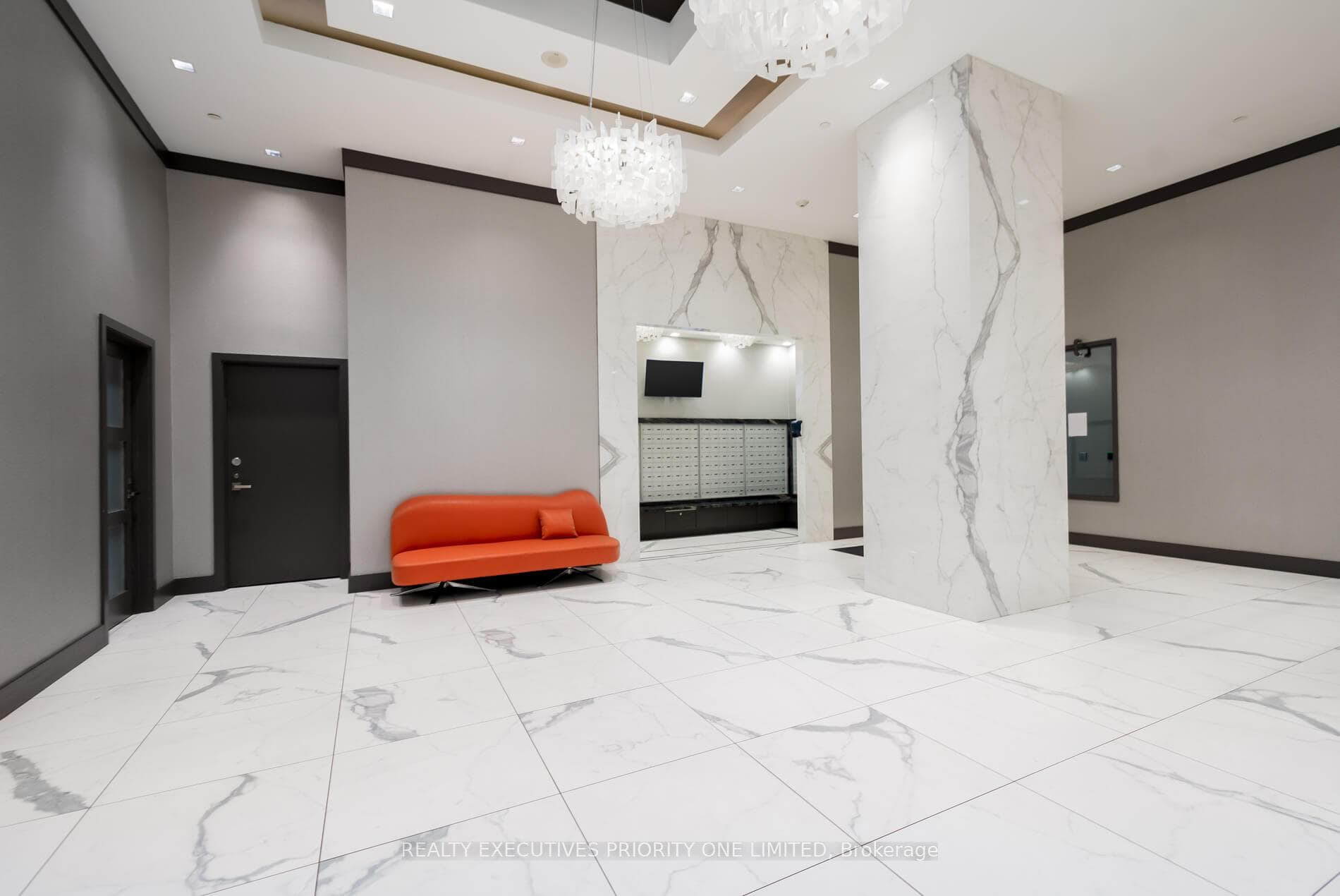 3700 Highway 7 Road Unit 2512 photo 3