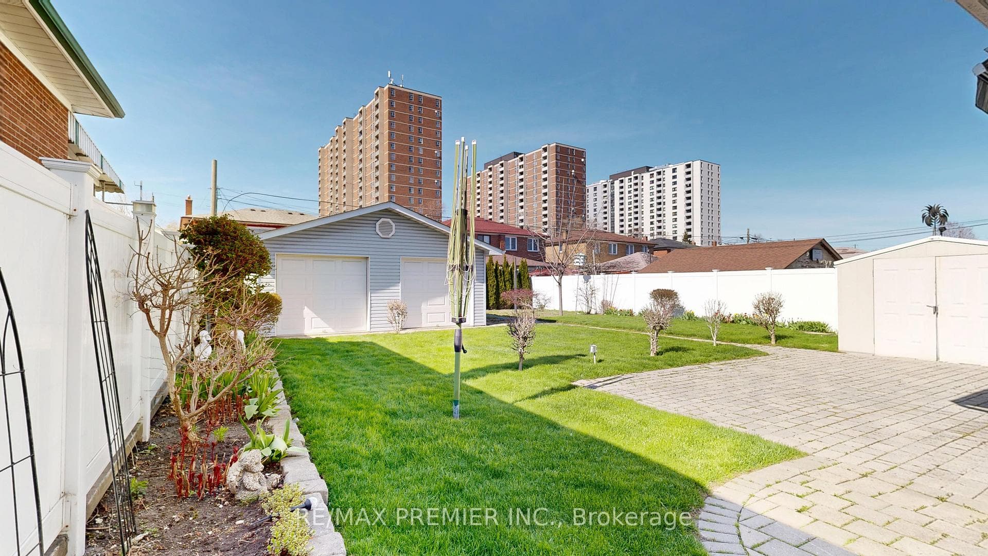 14 Beckett Avenue photo 45