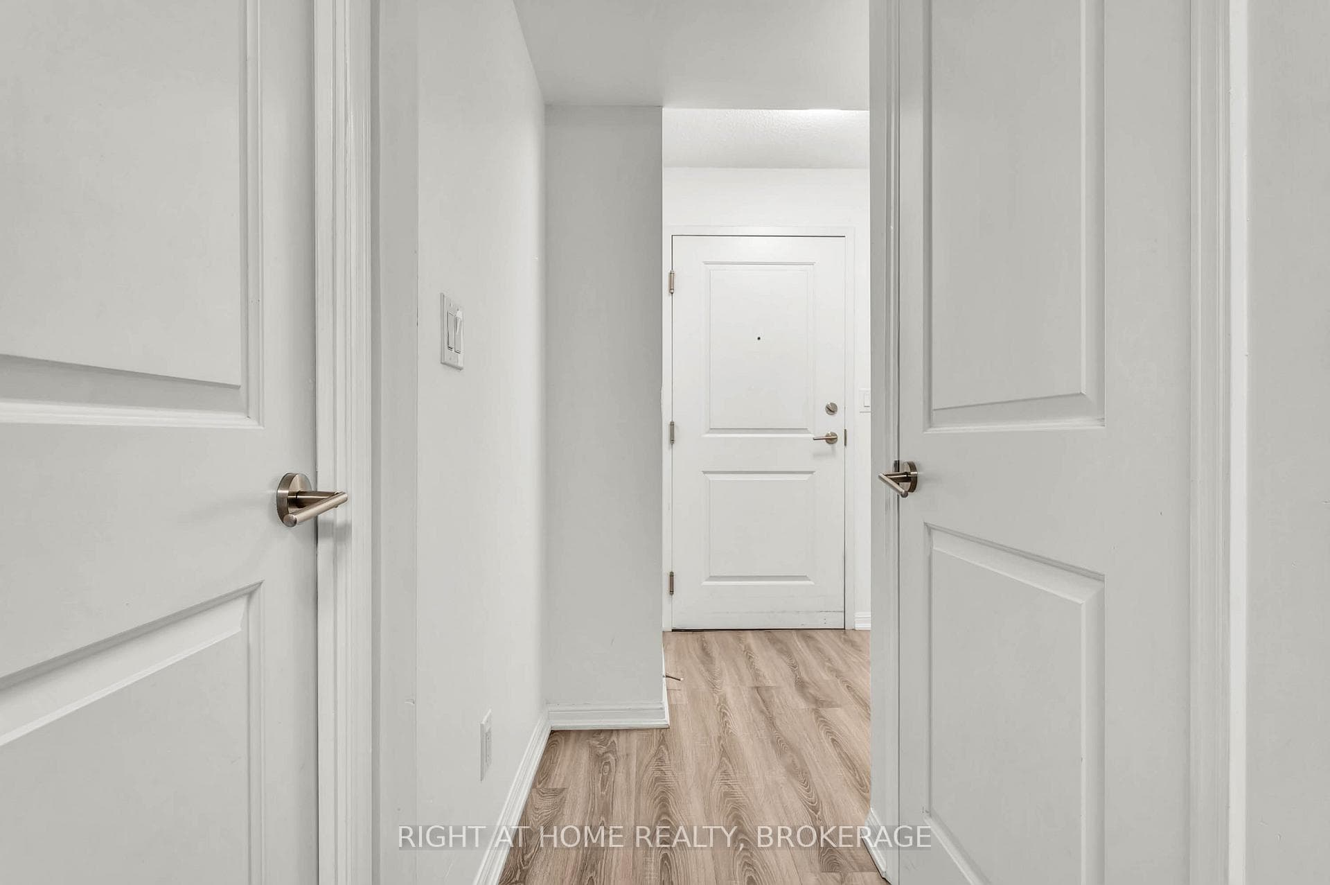 35 Bastion Street Unit 1617 photo 11