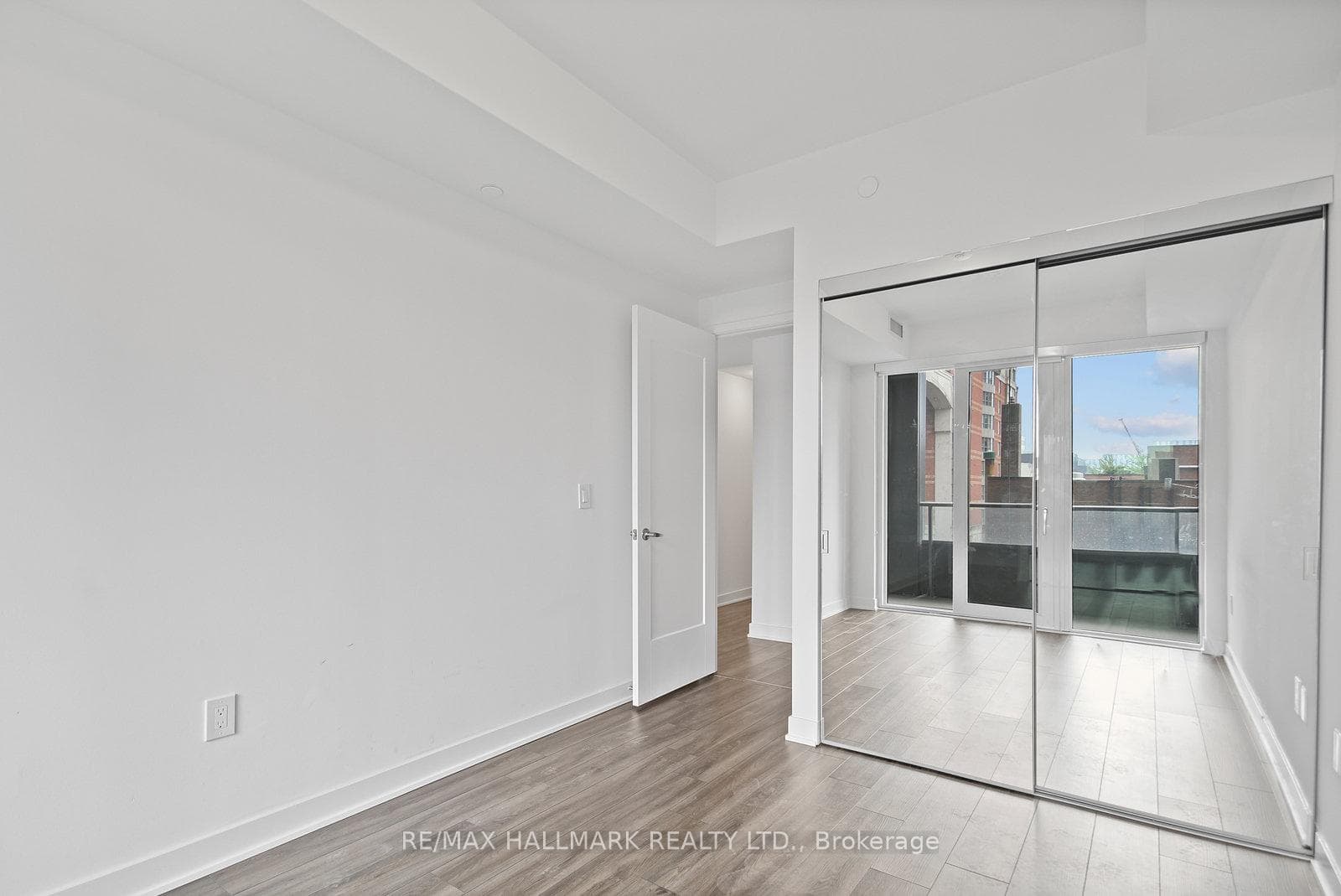 70 Princess Street Unit 306 E photo 26