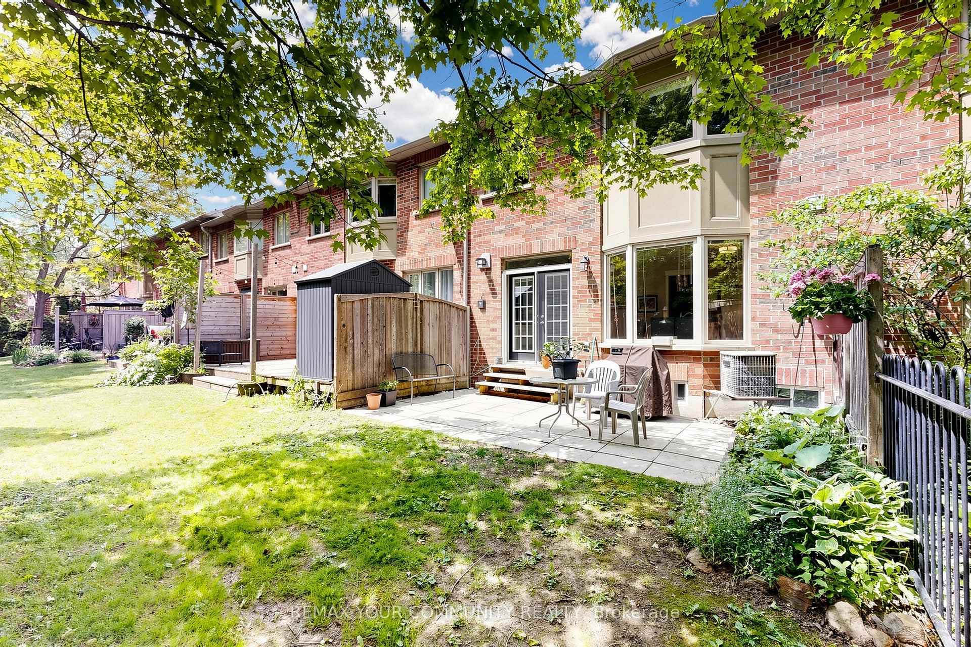 104 Westbury Court photo 41