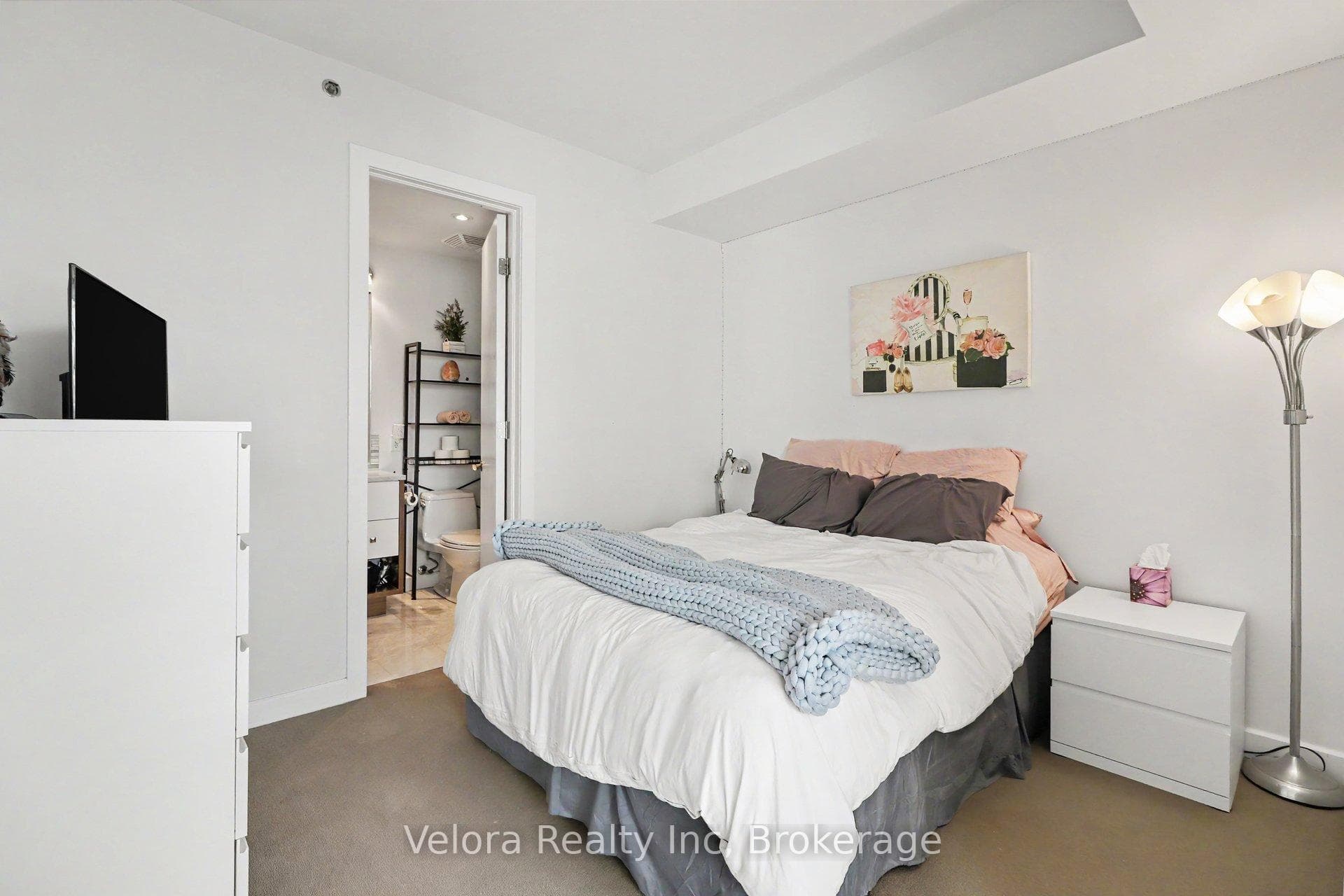 300 Lisgar Street Unit 1012 photo 14