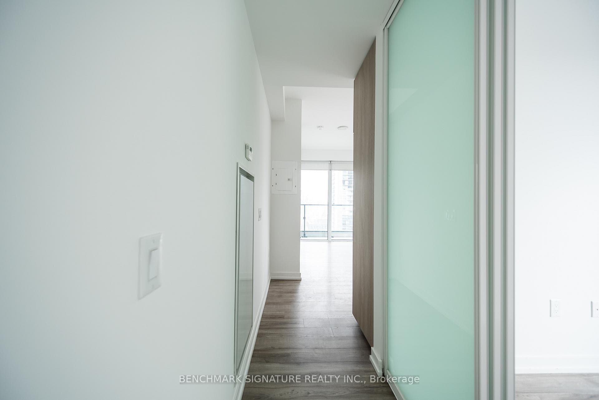77 Shuter Street Unit 2810 photo 12