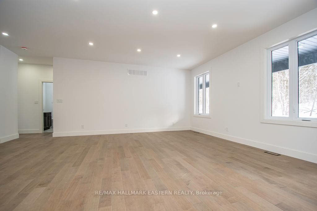 11A Maplewood Court photo 7