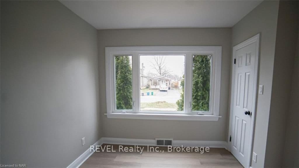 22 GREENWOOD Avenue Unit MAIN photo 14