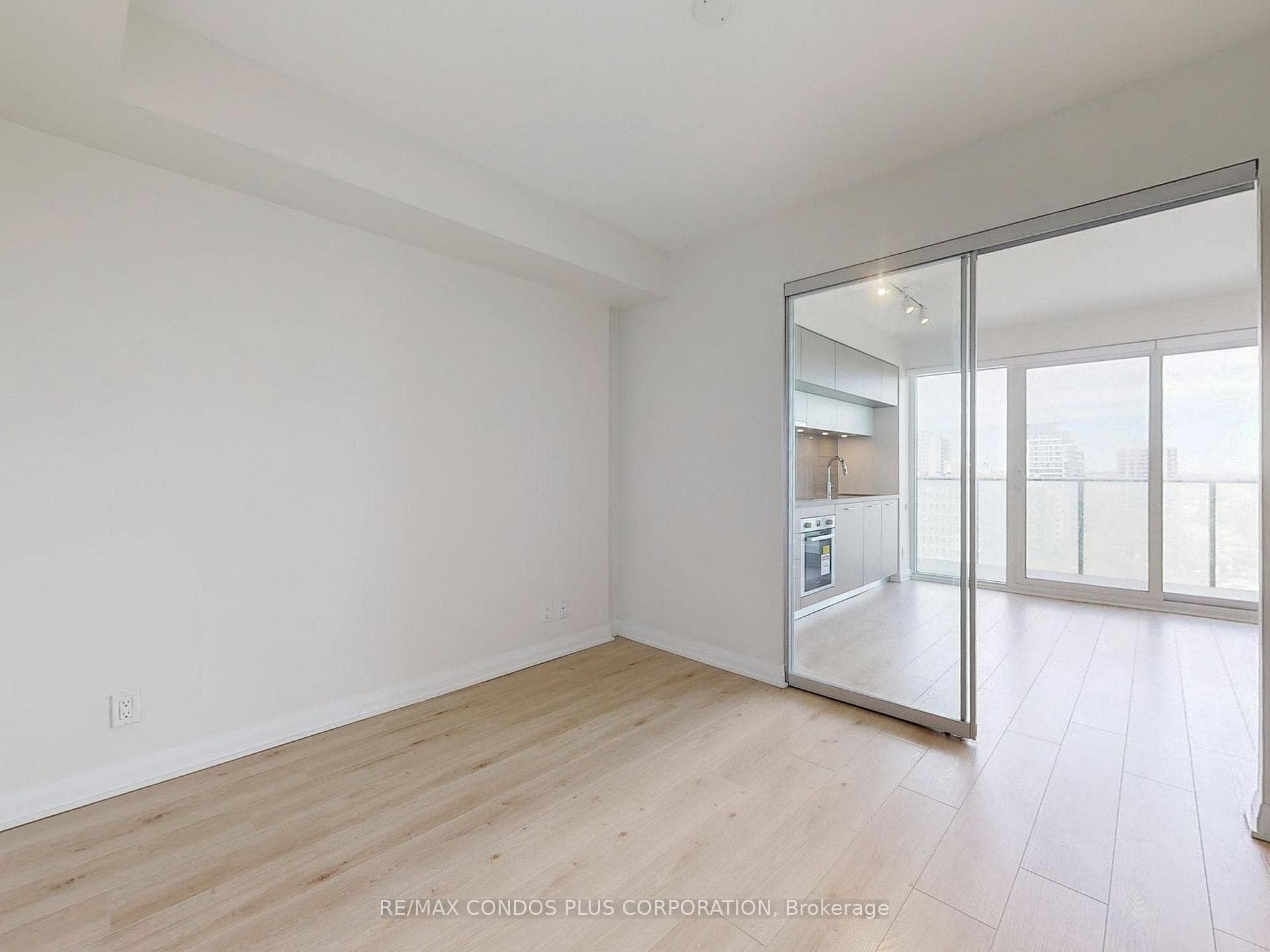 99 Foxbar Road Unit 1605 photo 17