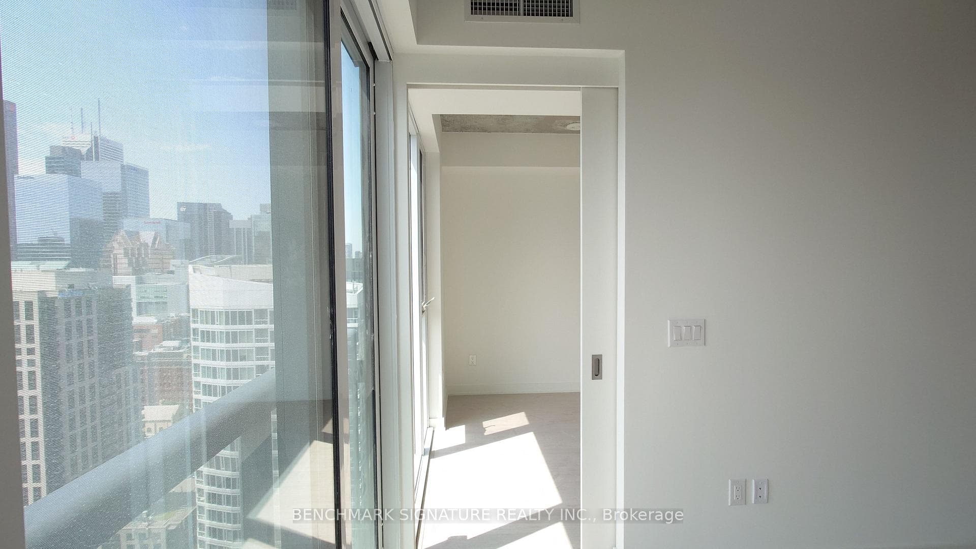 65 Mutual Street Unit 2903 photo 9