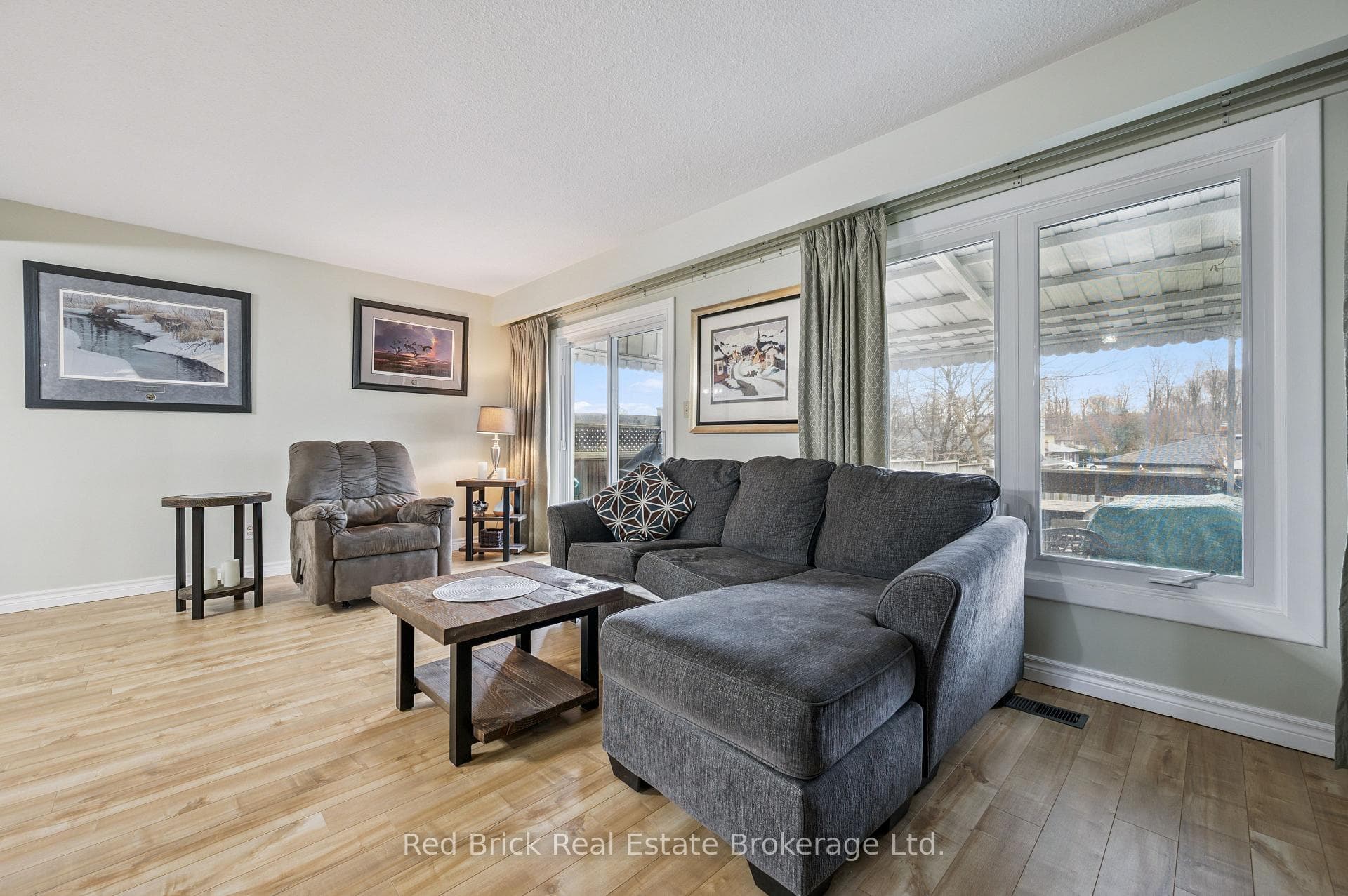 53 Shadeland Crescent photo 5