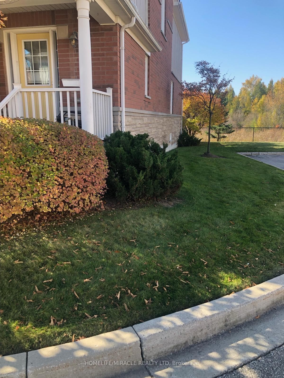 1035 Victoria Road Unit 101 photo 3