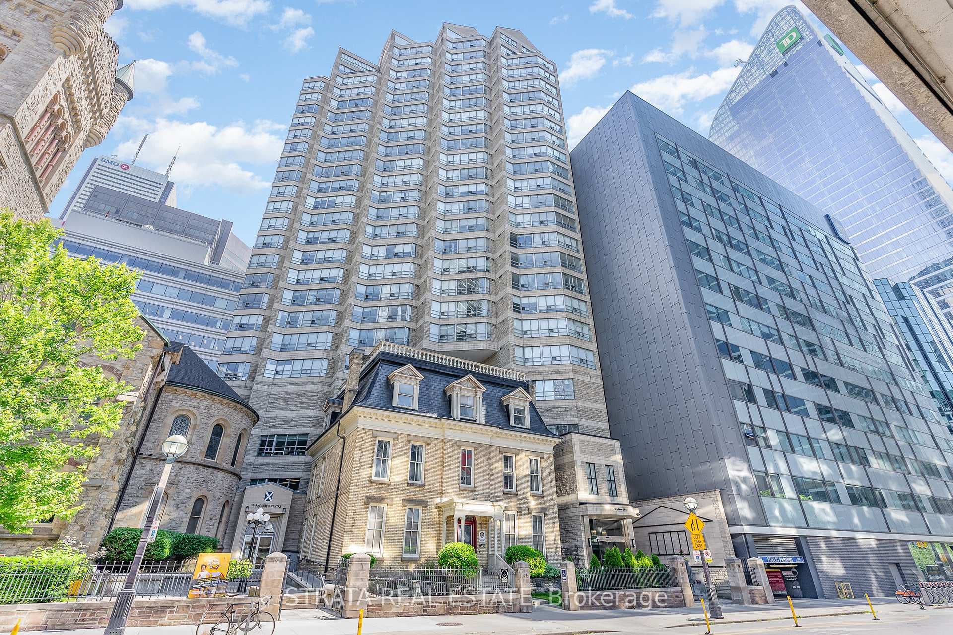 71 Simcoe Street Unit 2204 photo 23